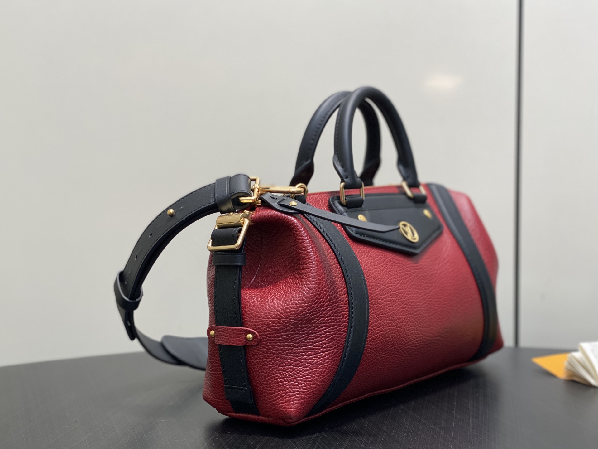 Louis Vuitton Basic Bag Sheepskin Black M-l