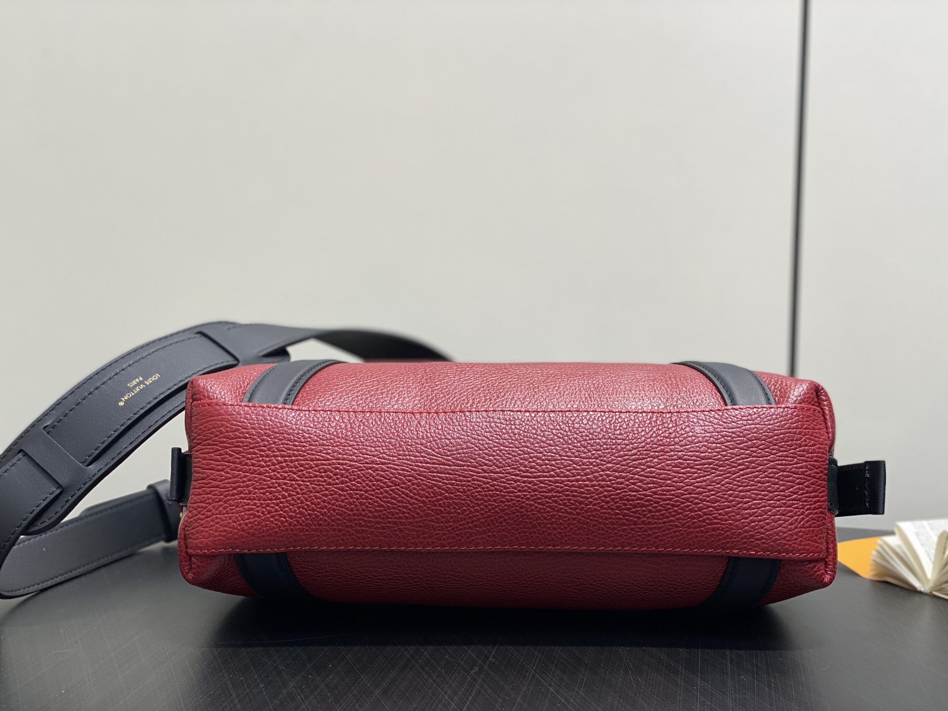 Louis Vuitton Basic Bag Sheepskin Black M-l