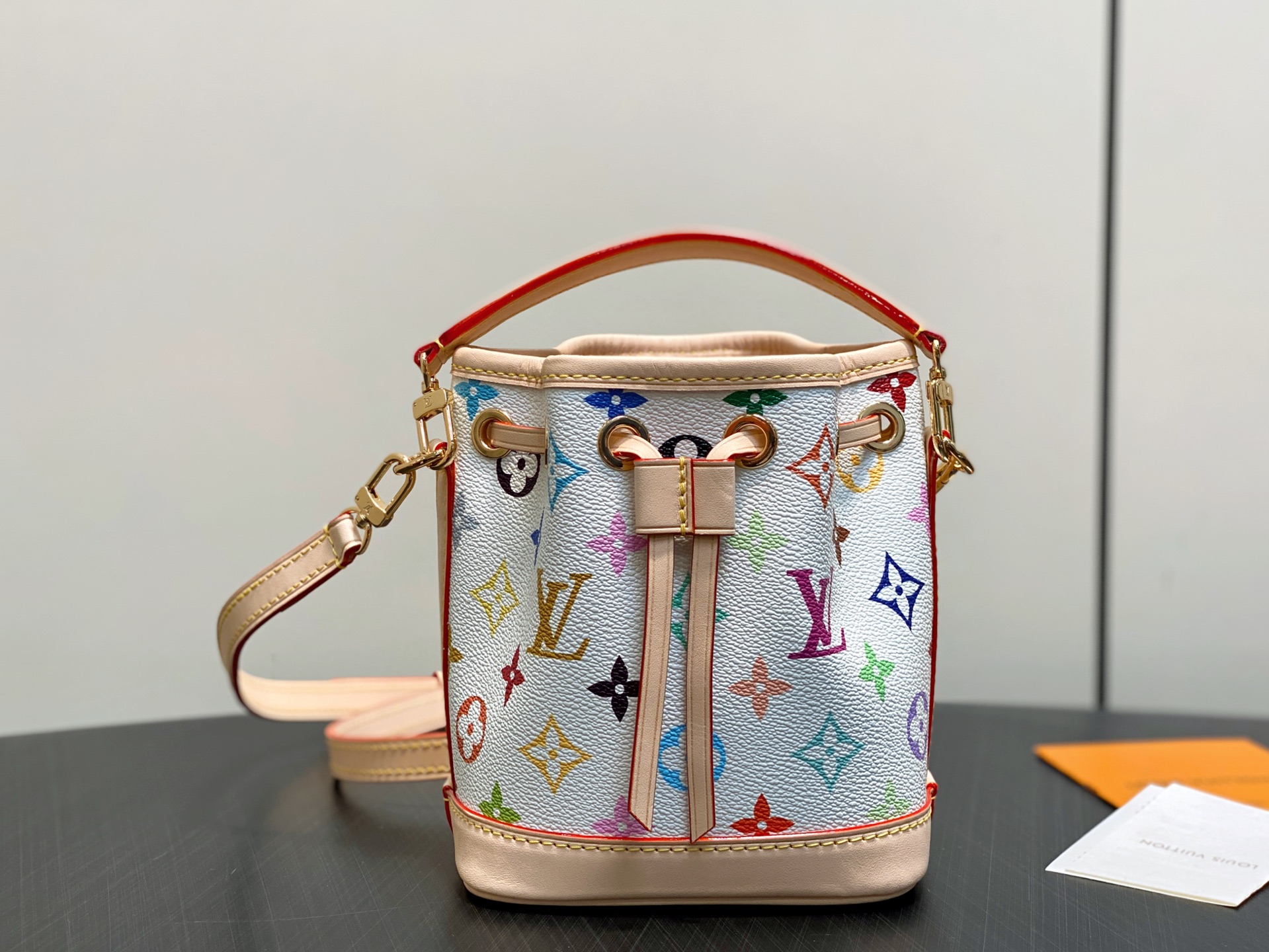 Louis Vuitton Bucket Bag Cow Leather M