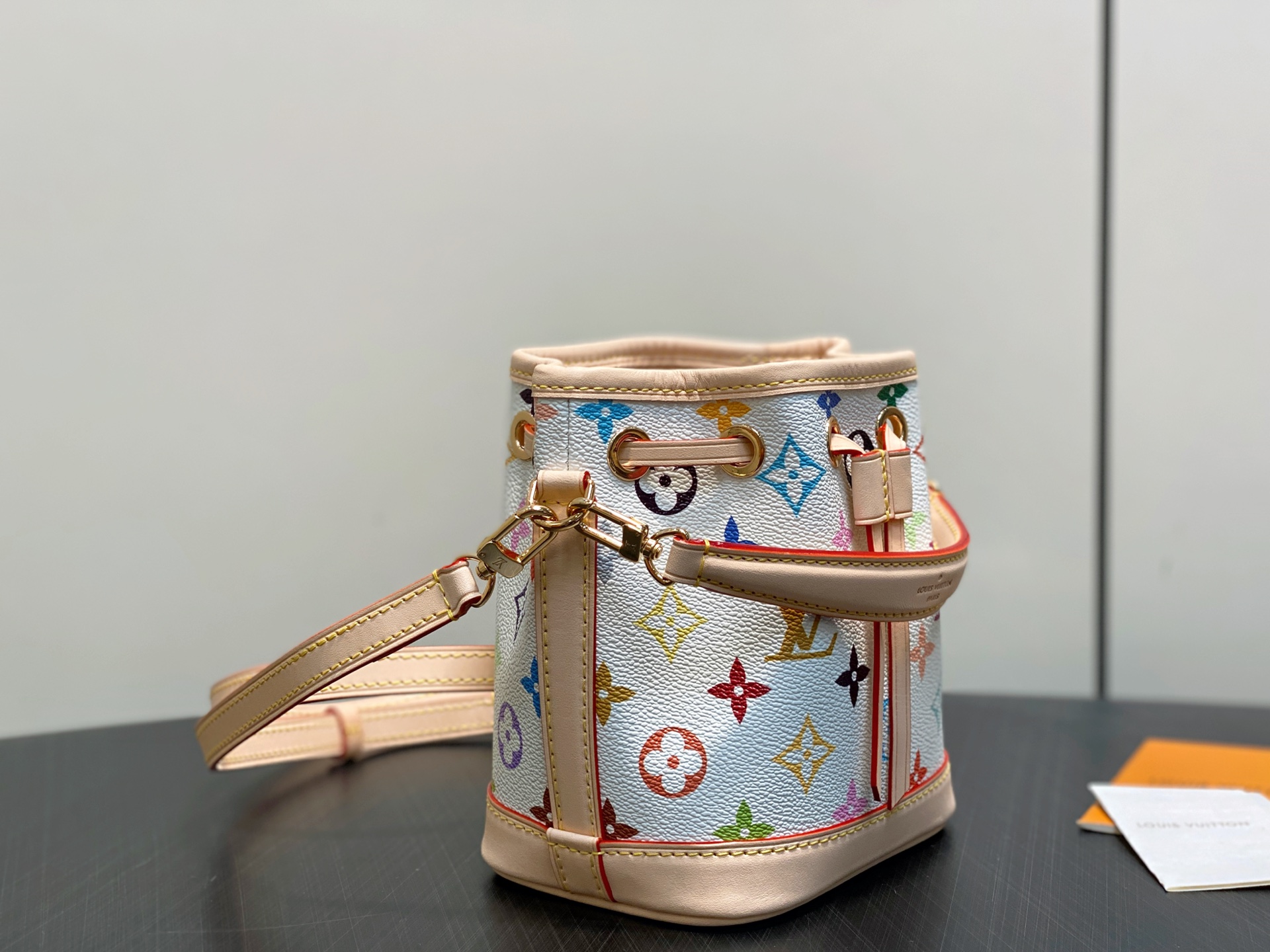Louis Vuitton Bucket Bag Cow Leather M