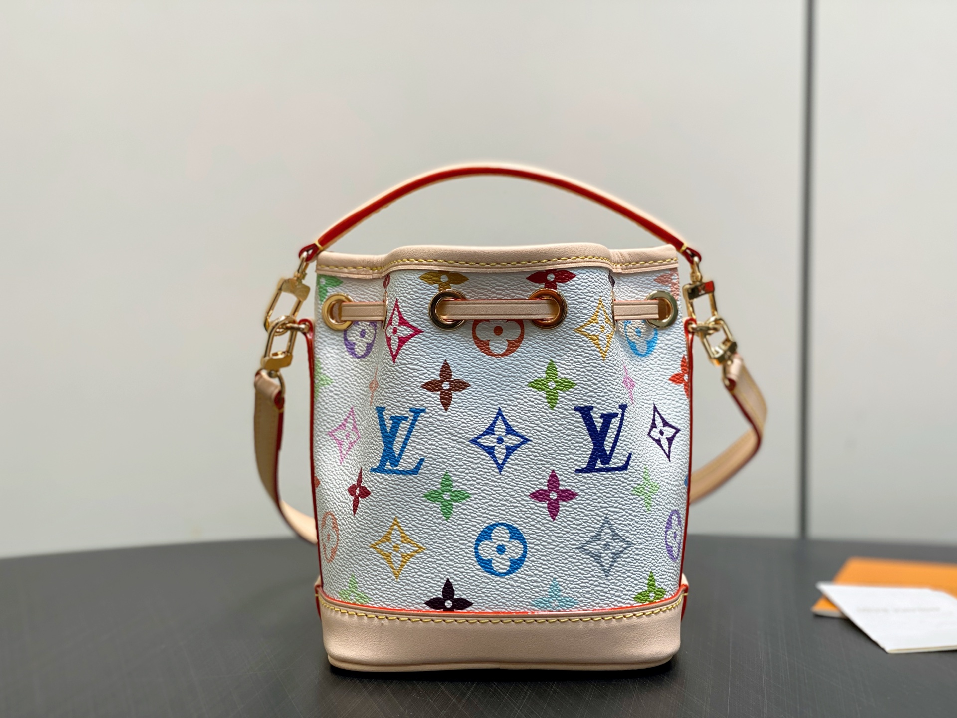 Louis Vuitton Bucket Bag Cow Leather M