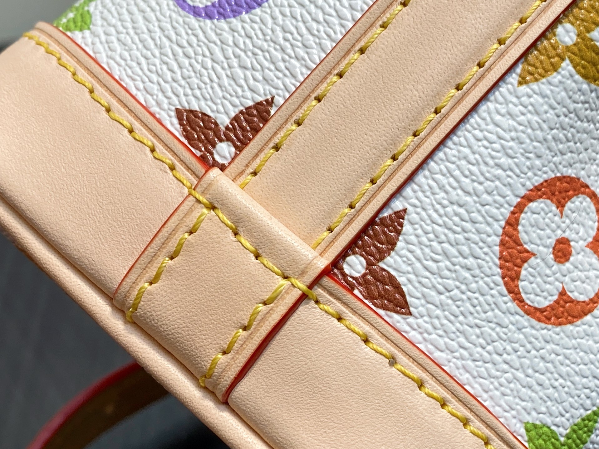 Louis Vuitton Bucket Bag Cow Leather M