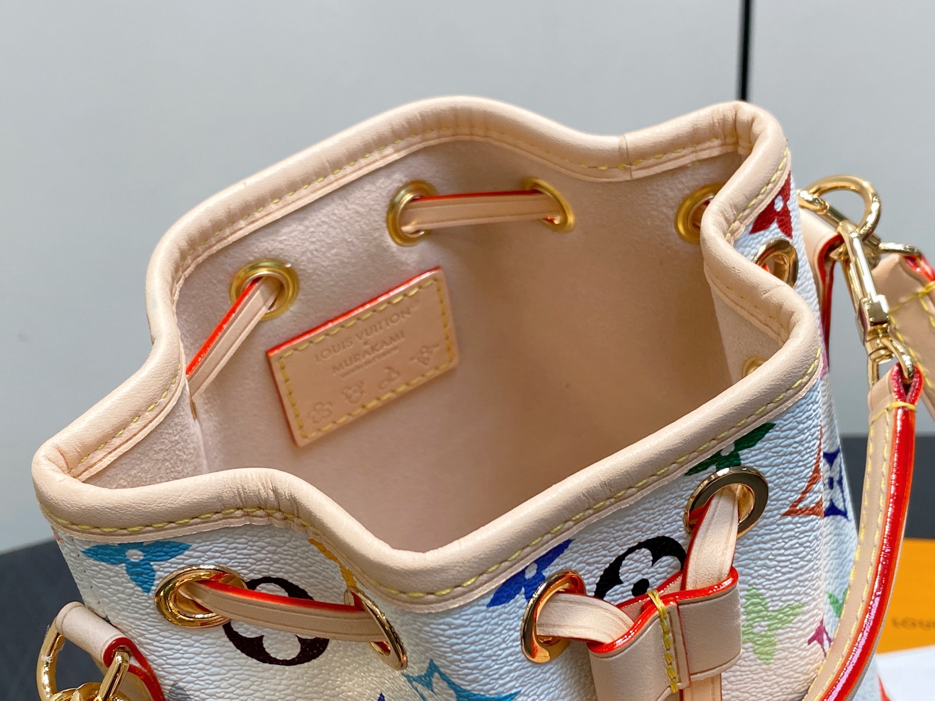 Louis Vuitton Bucket Bag Cow Leather M