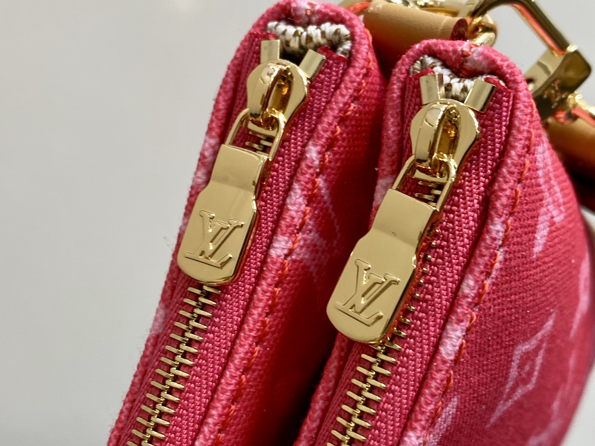 Louis Vuitton Basic Bag Cow Leather Gold M-l