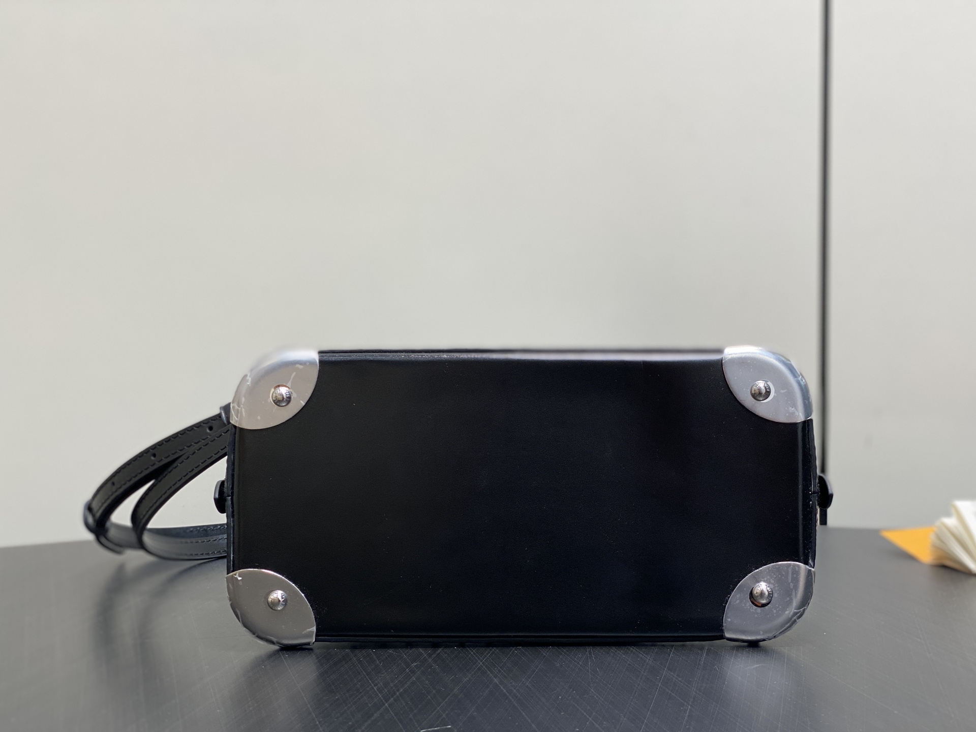 Louis Vuitton Basic Bag Cow Leather Black M-l-s