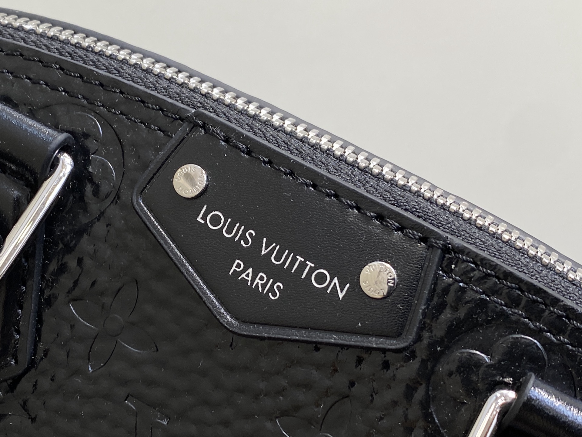 Louis Vuitton Basic Bag Cow Leather Black M-l-s