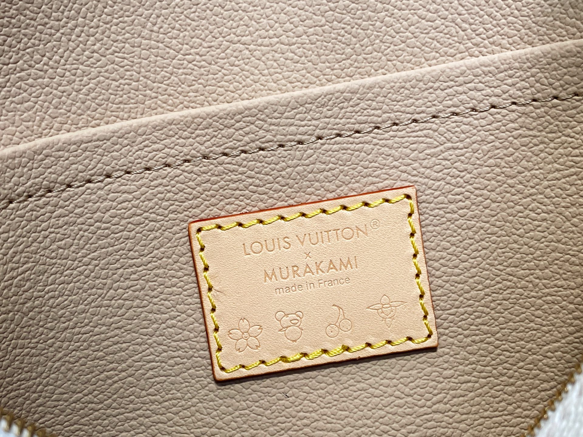 Louis Vuitton Basic Bag Cow Leather M-l-s