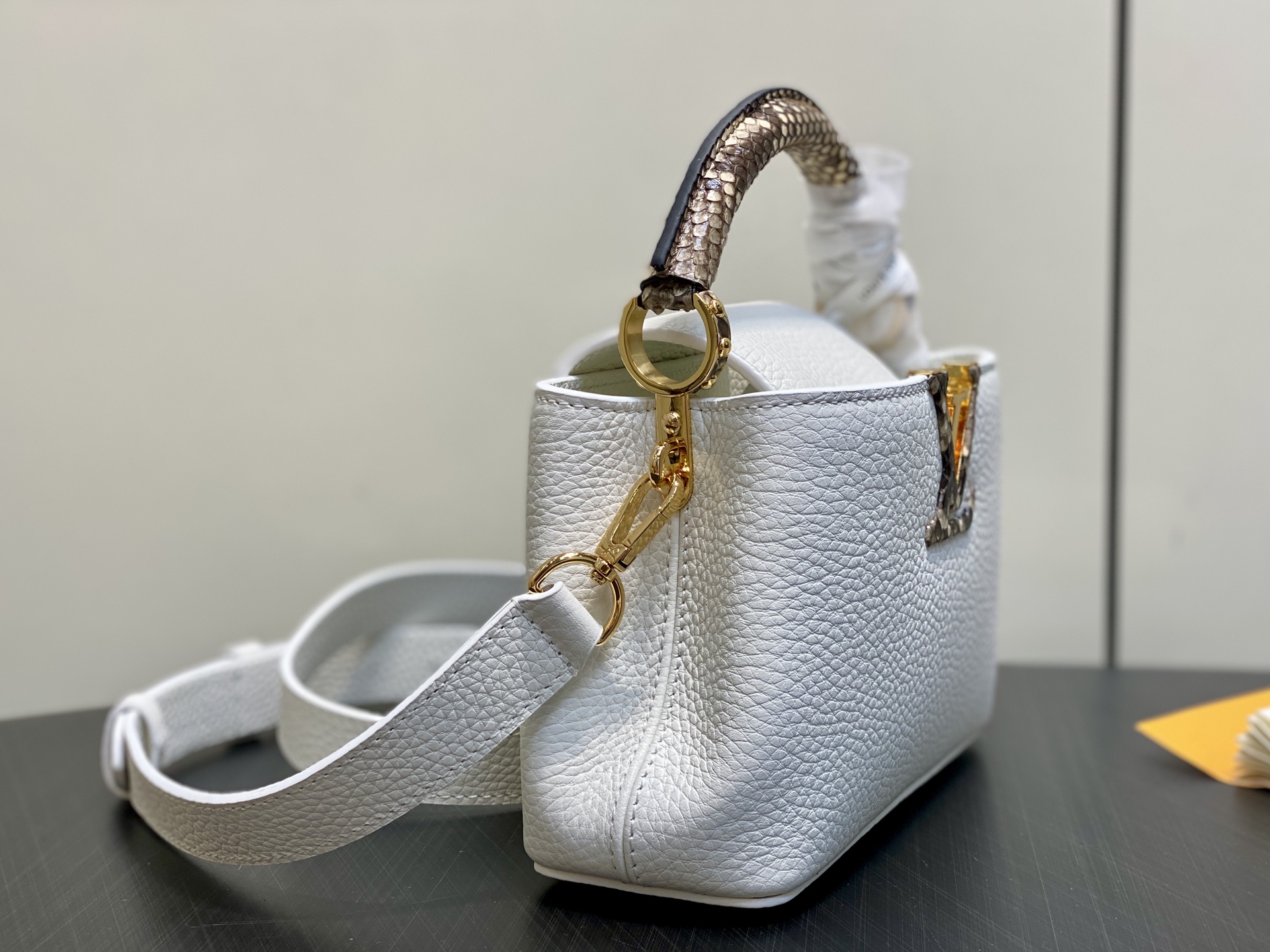 Louis Vuitton Basic Bag Cow Leather White M-l-s