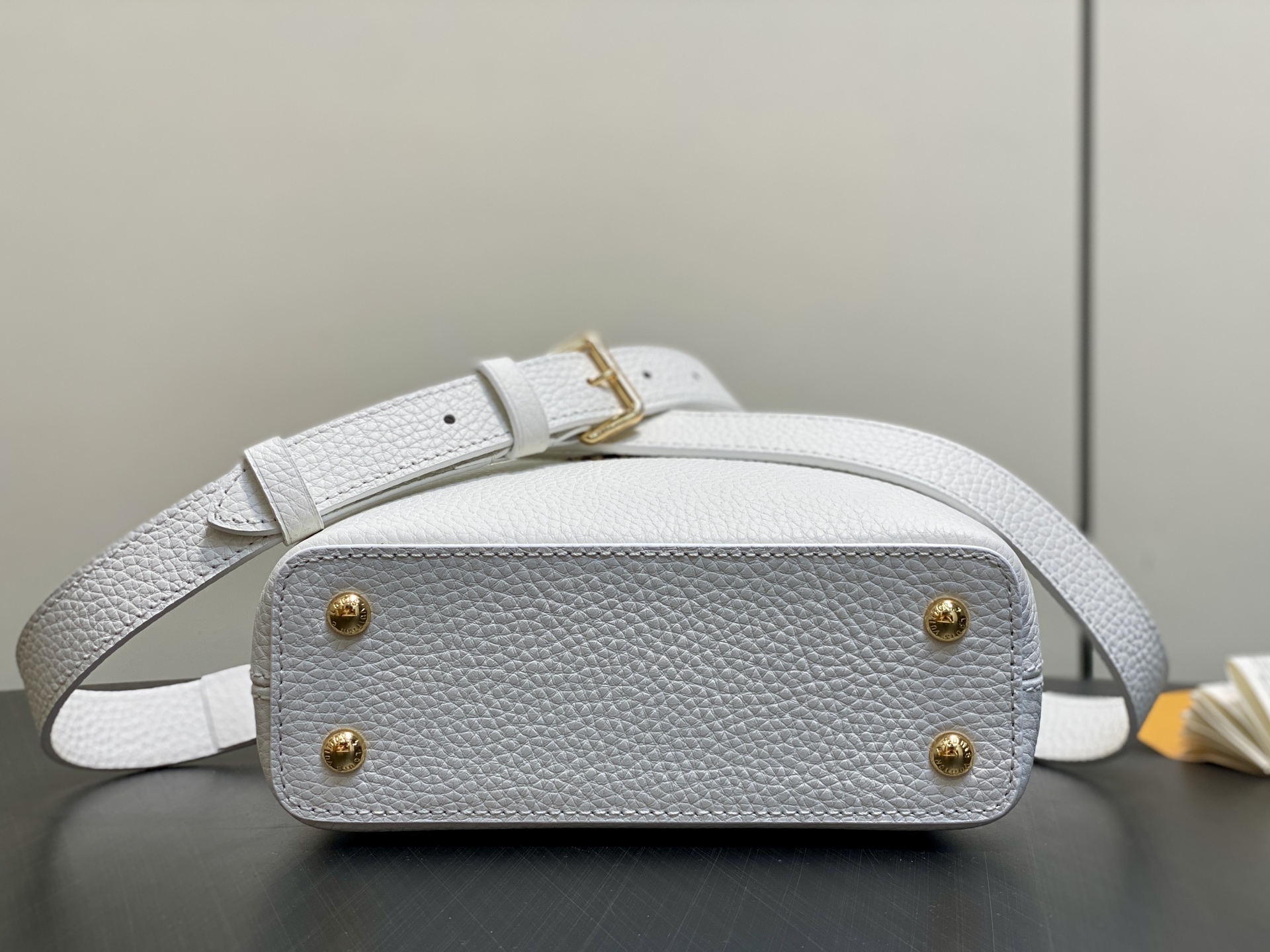 Louis Vuitton Basic Bag Cow Leather White M-l-s