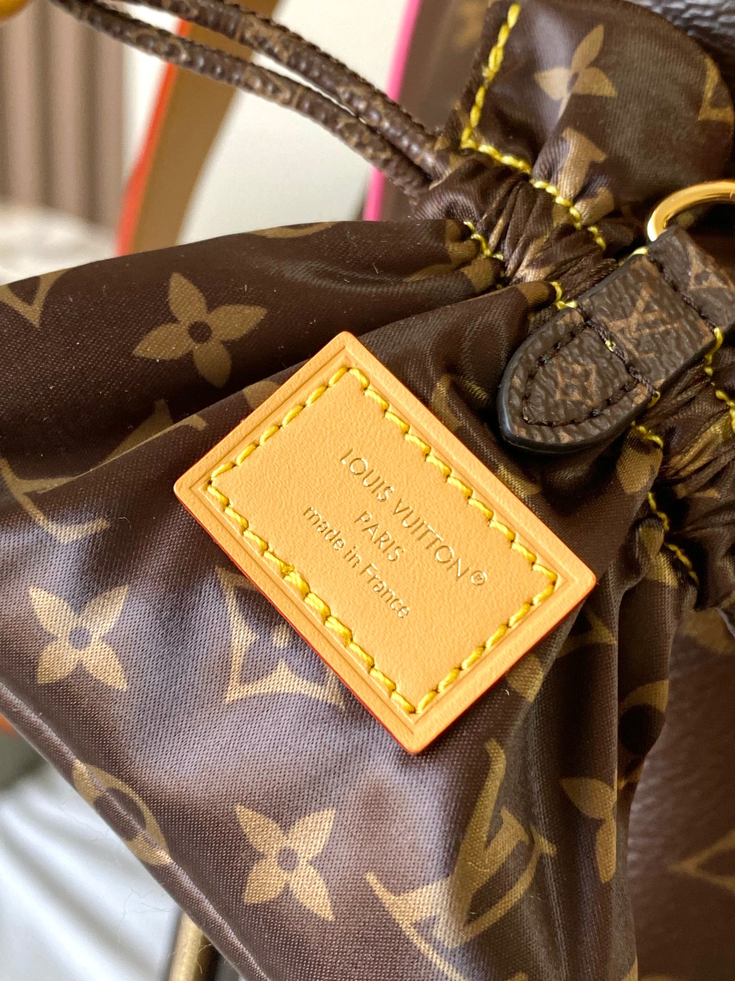 Louis Vuitton Basic Bag M-l