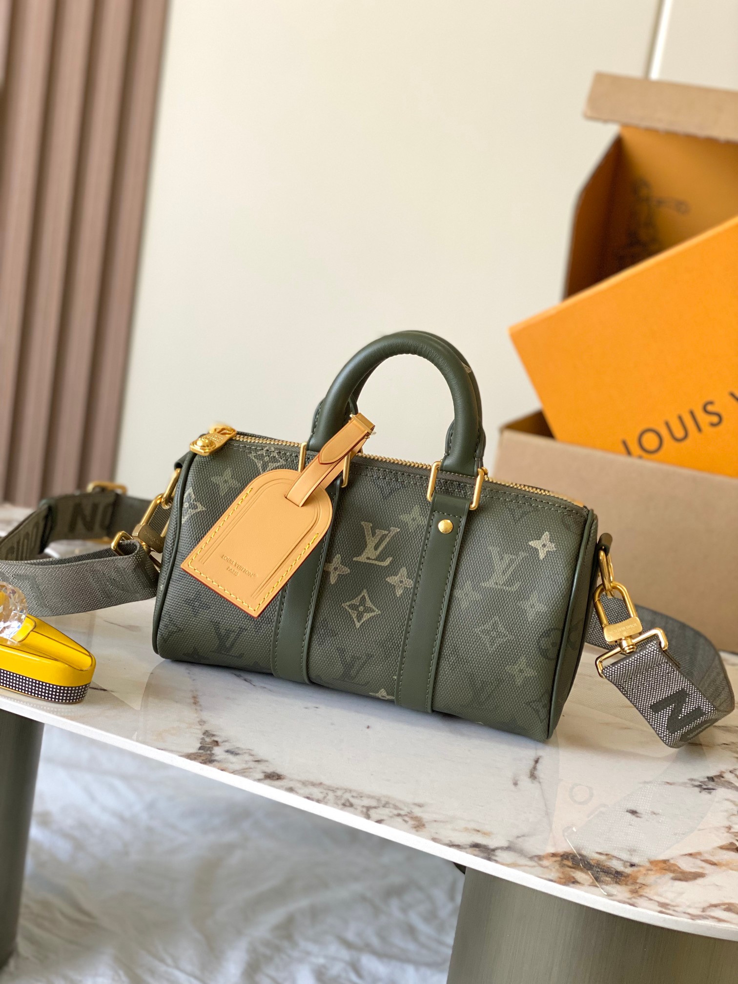 Louis Vuitton Basic Bag M-l