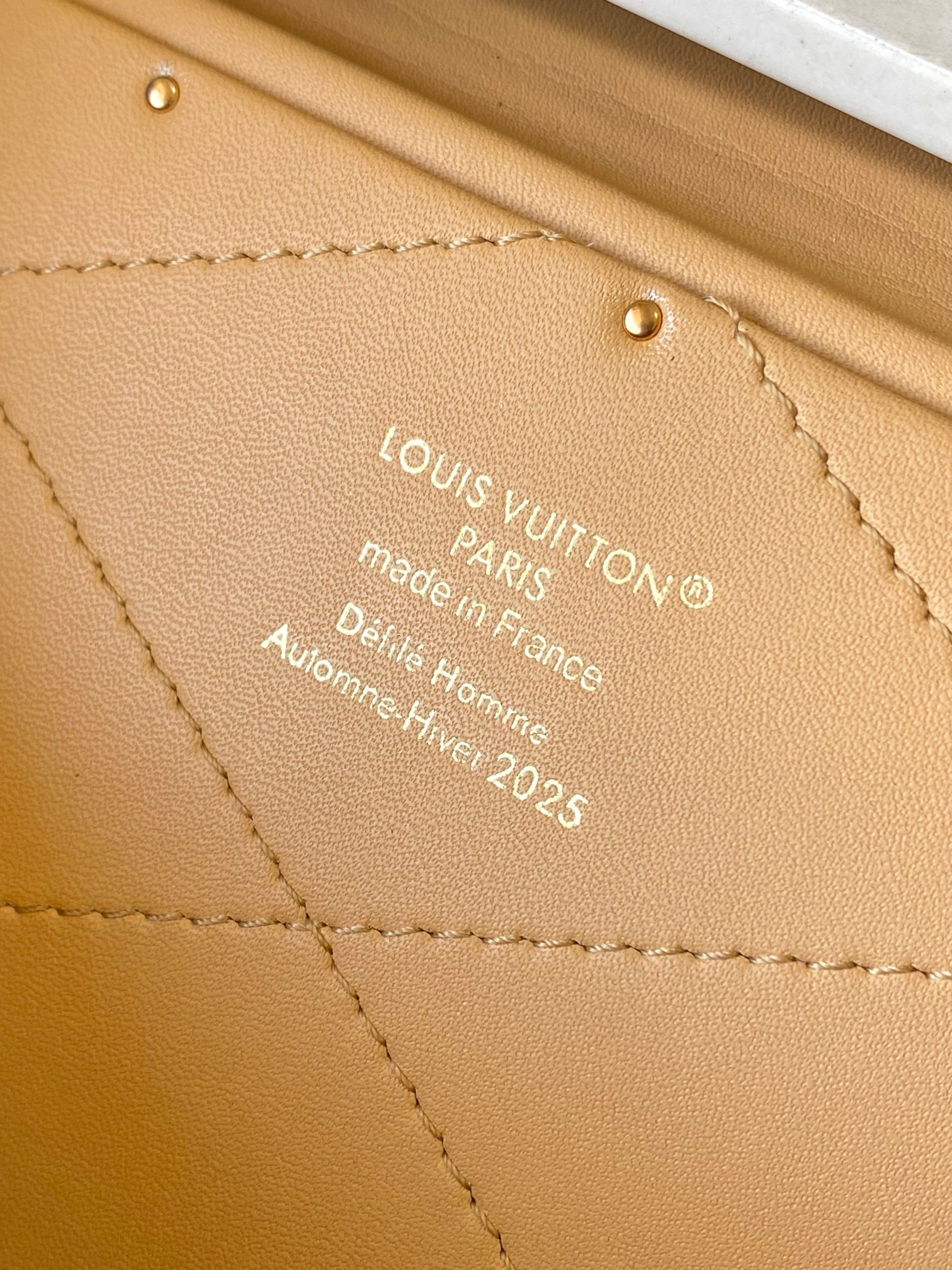 Louis Vuitton Basic Bag Canvas M-s-22cm
