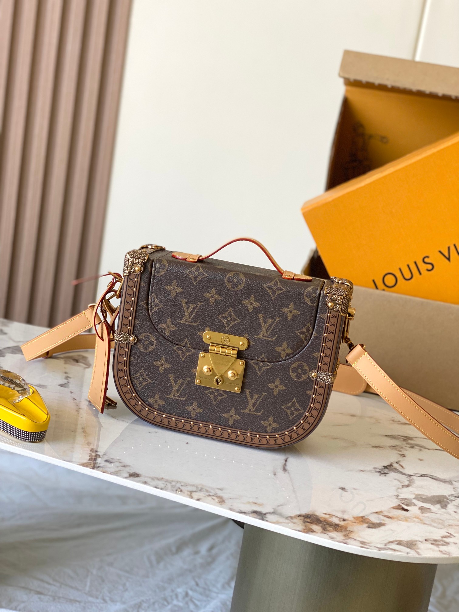 Louis Vuitton Basic Bag Canvas M-s-22cm