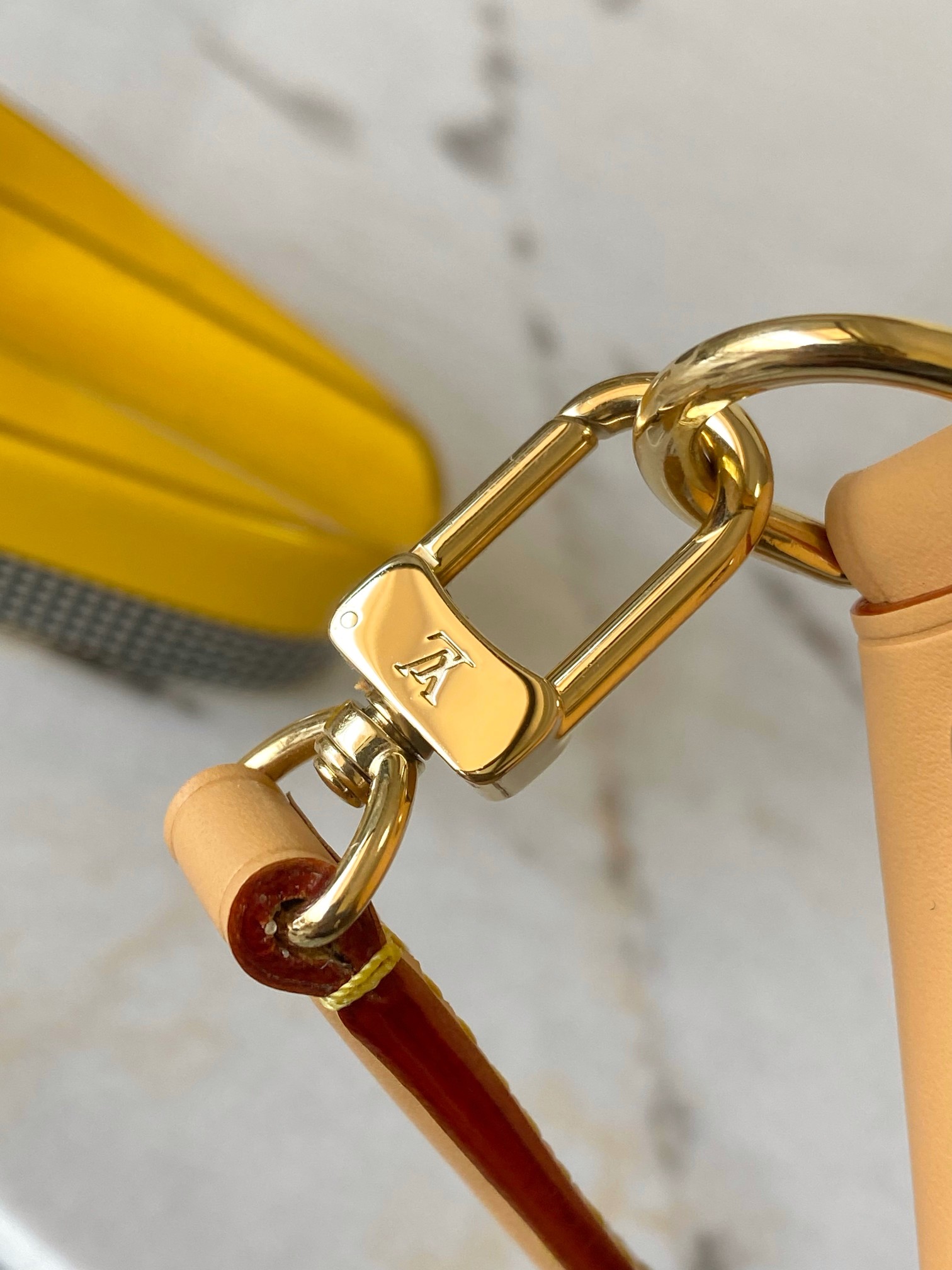 Louis Vuitton Basic Bag M