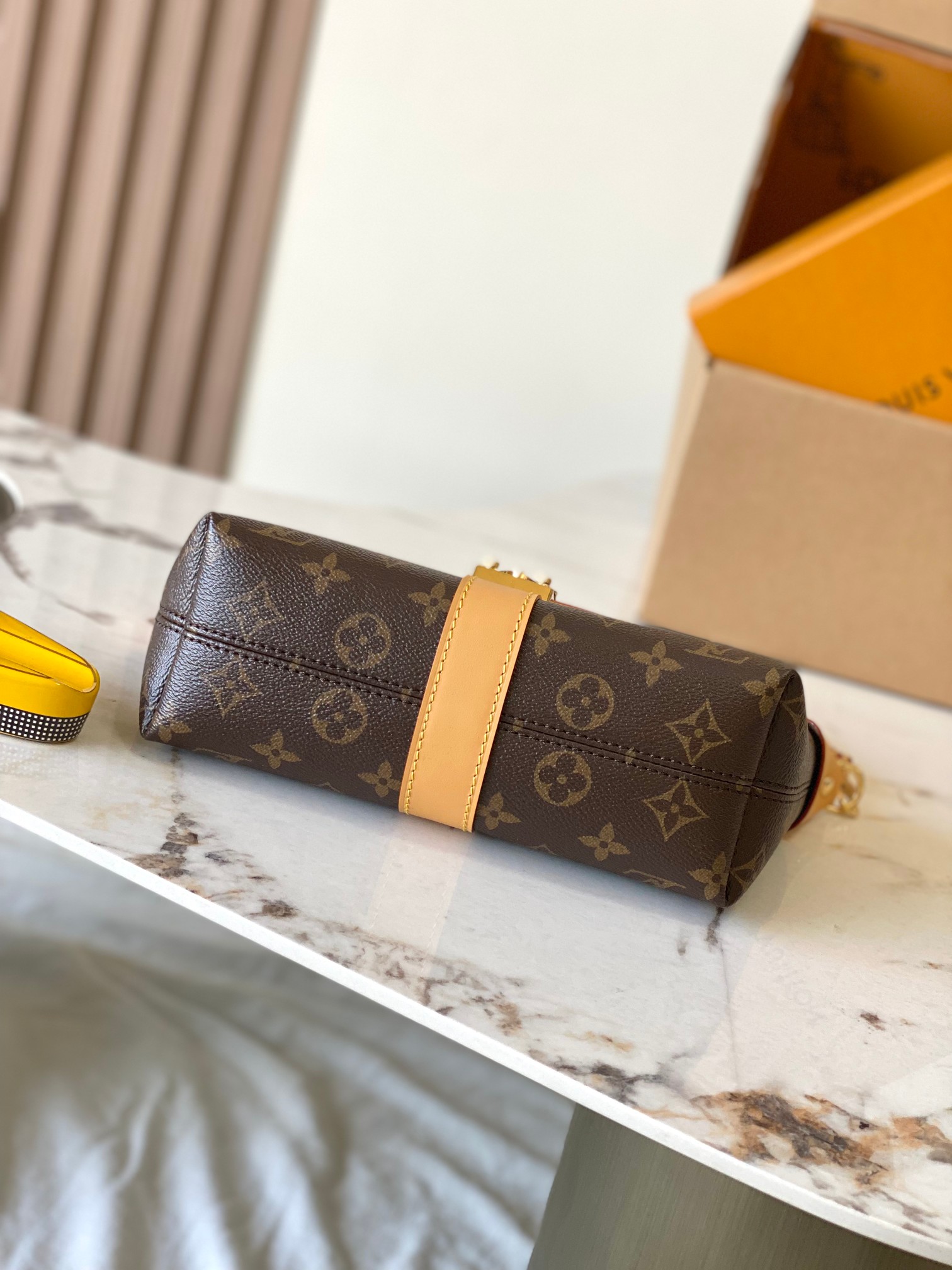 Louis Vuitton Basic Bag M