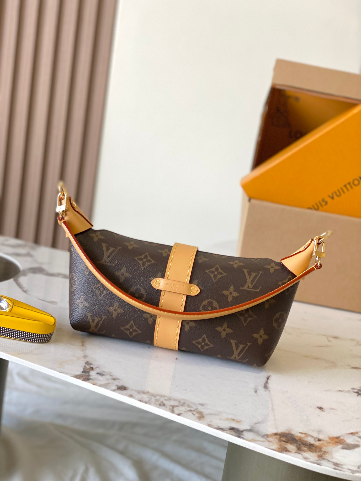 Louis Vuitton Basic Bag M