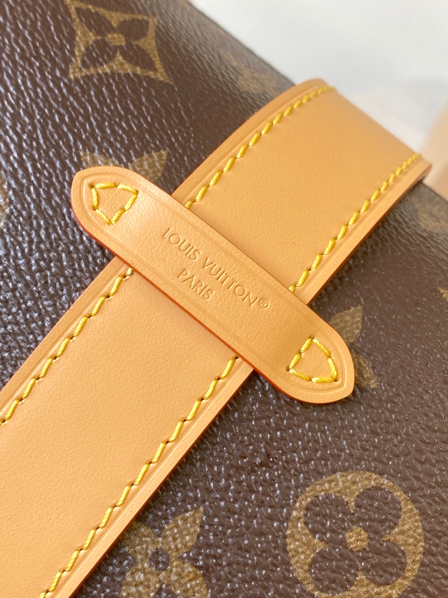 Louis Vuitton Basic Bag M