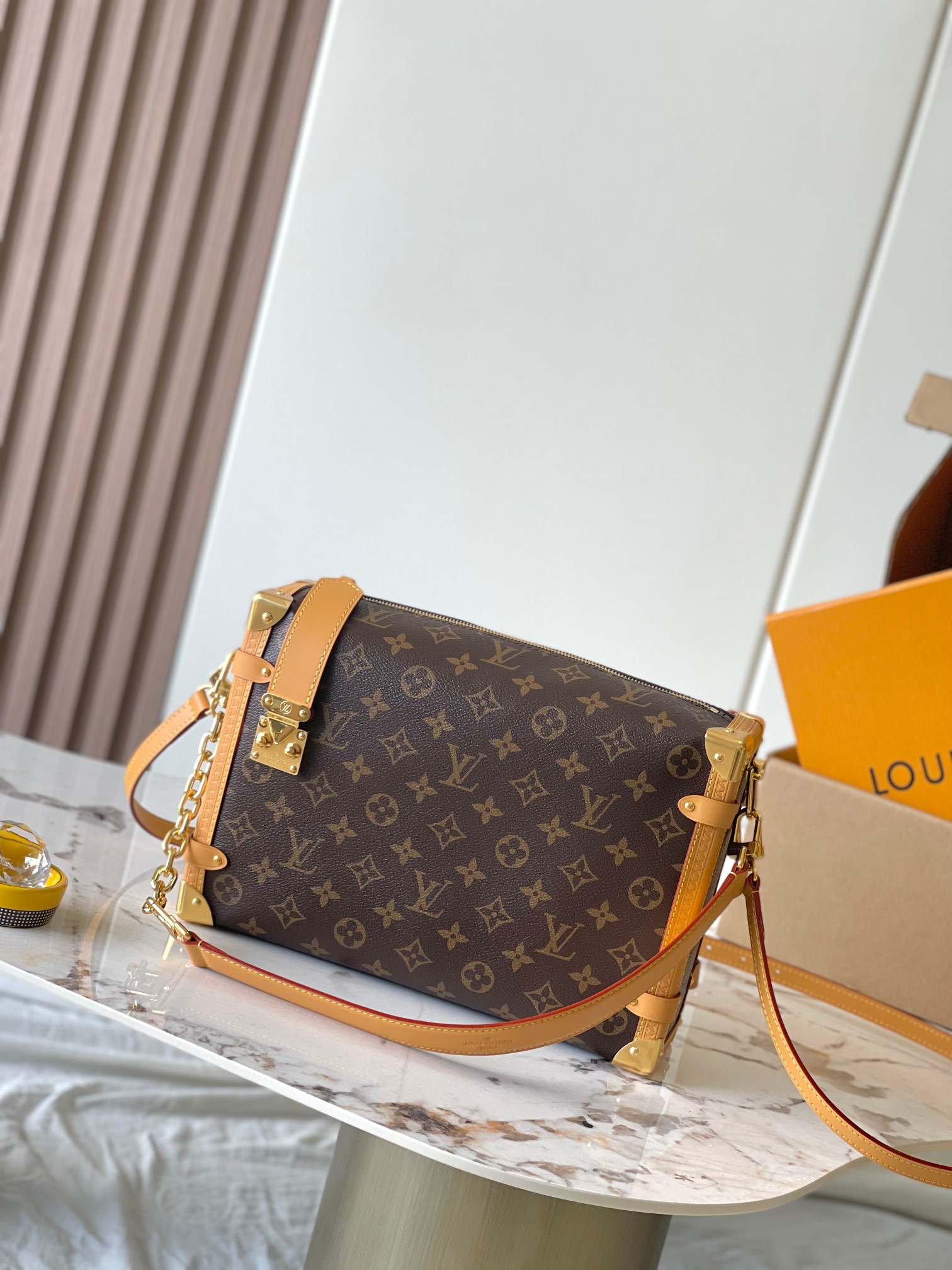 Louis Vuitton Basic Bag M-10cm-s