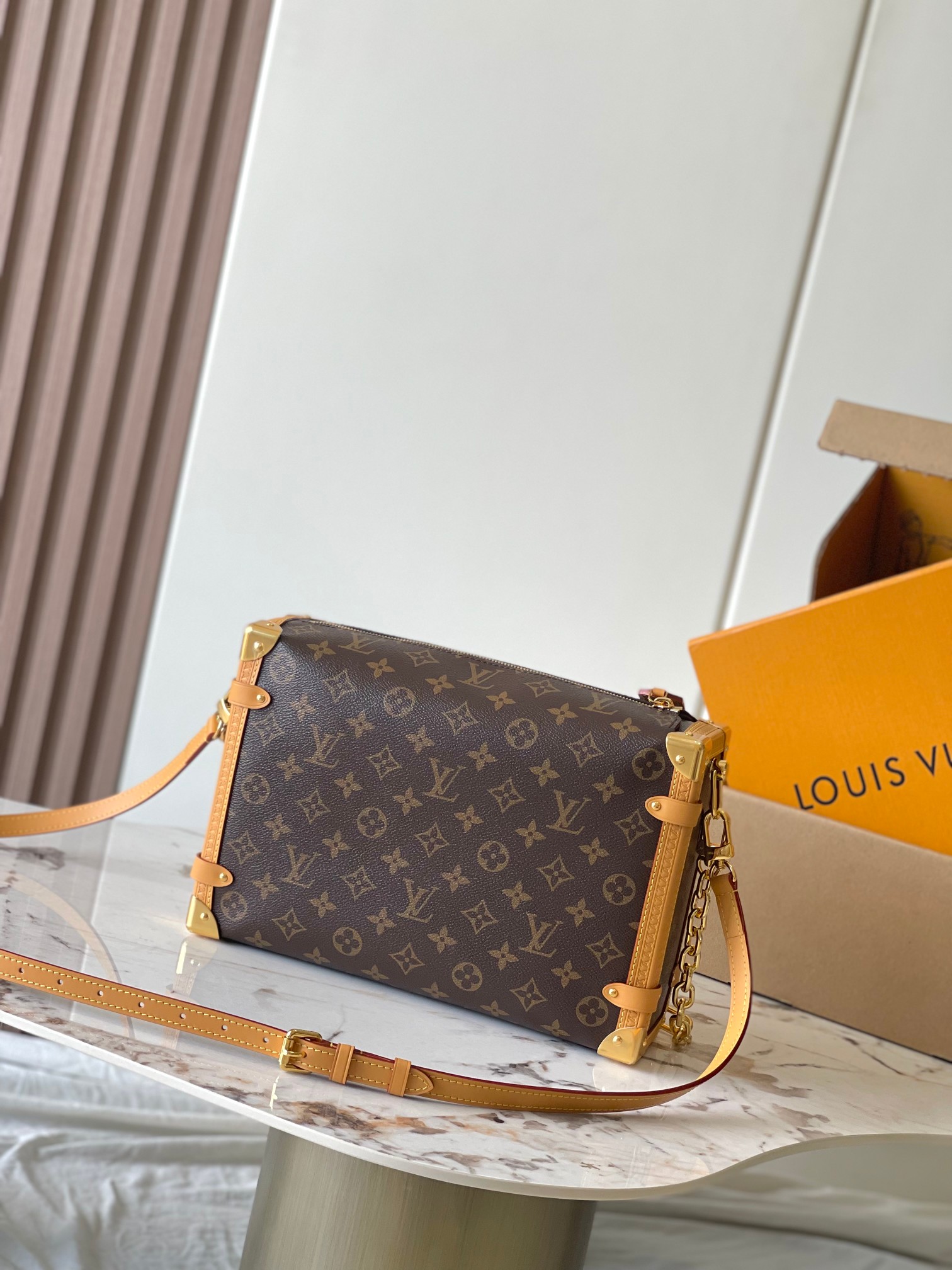 Louis Vuitton Basic Bag M-10cm-s