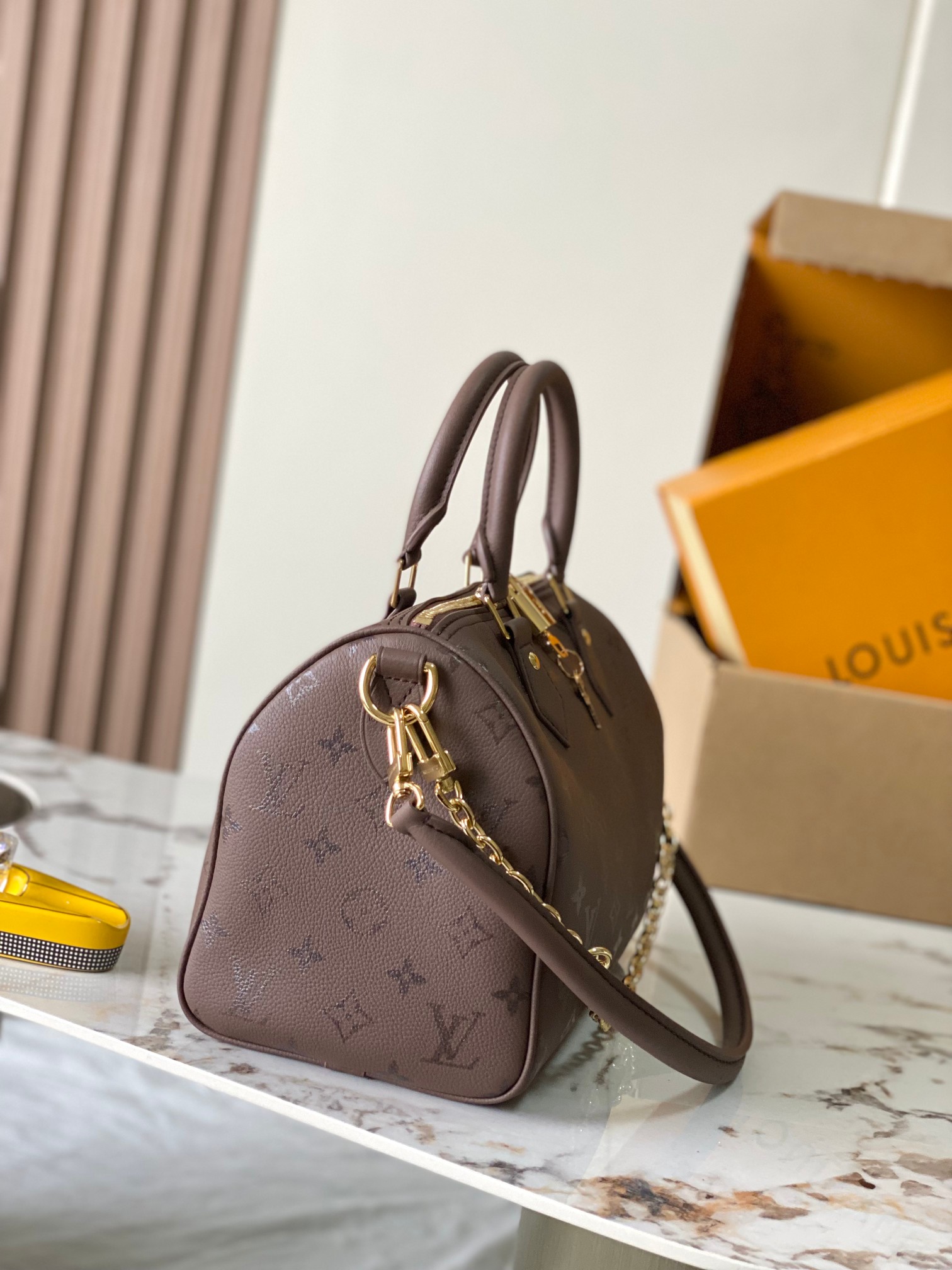 Louis Vuitton Basic Bag Cow Leather M-l-s
