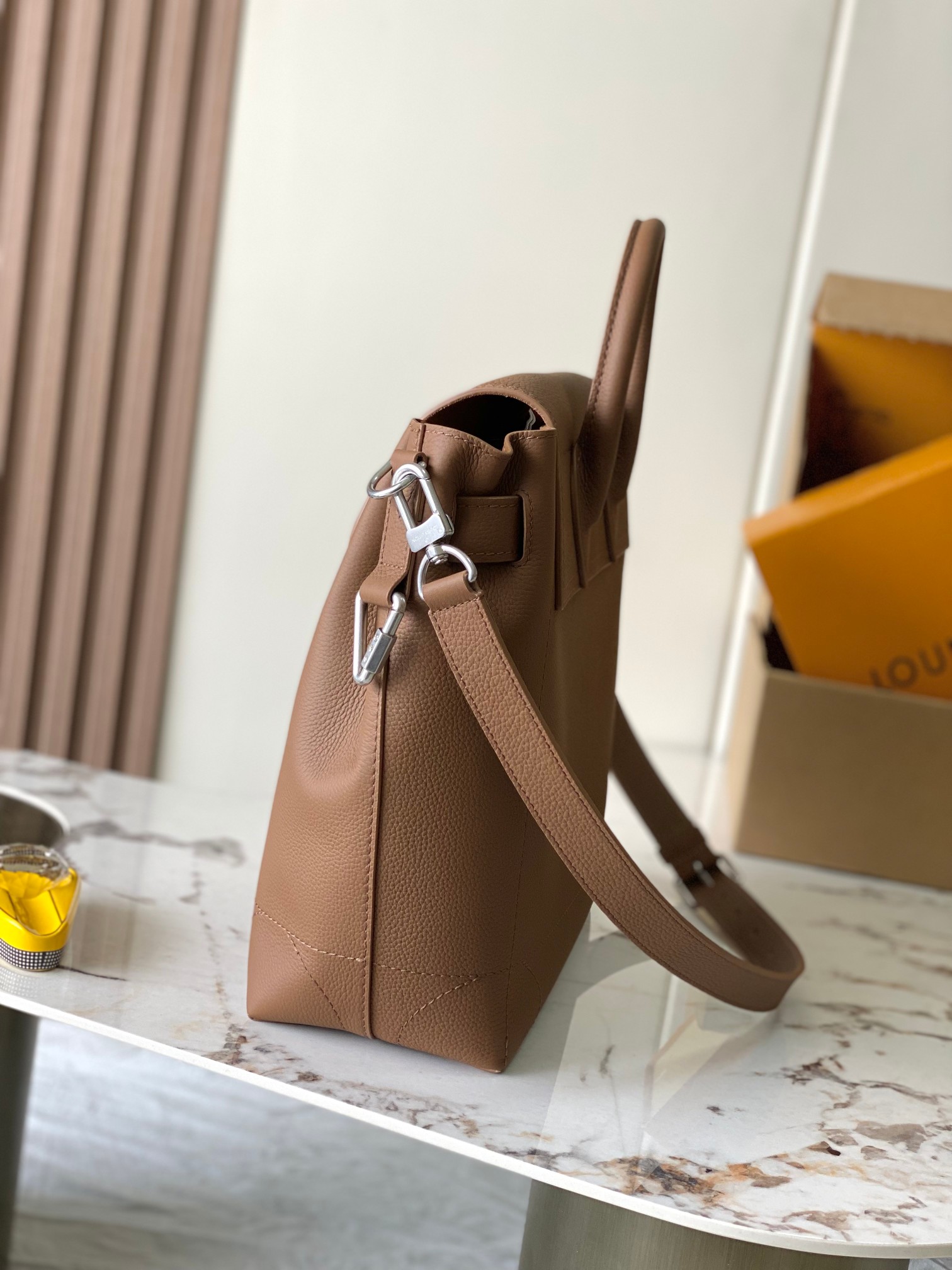 Louis Vuitton Basic Bag Cow Leather M-s