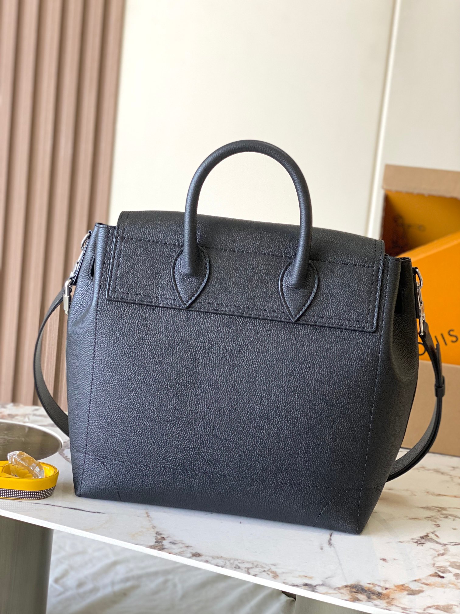 Louis Vuitton Basic Bag Cow Leather M-s