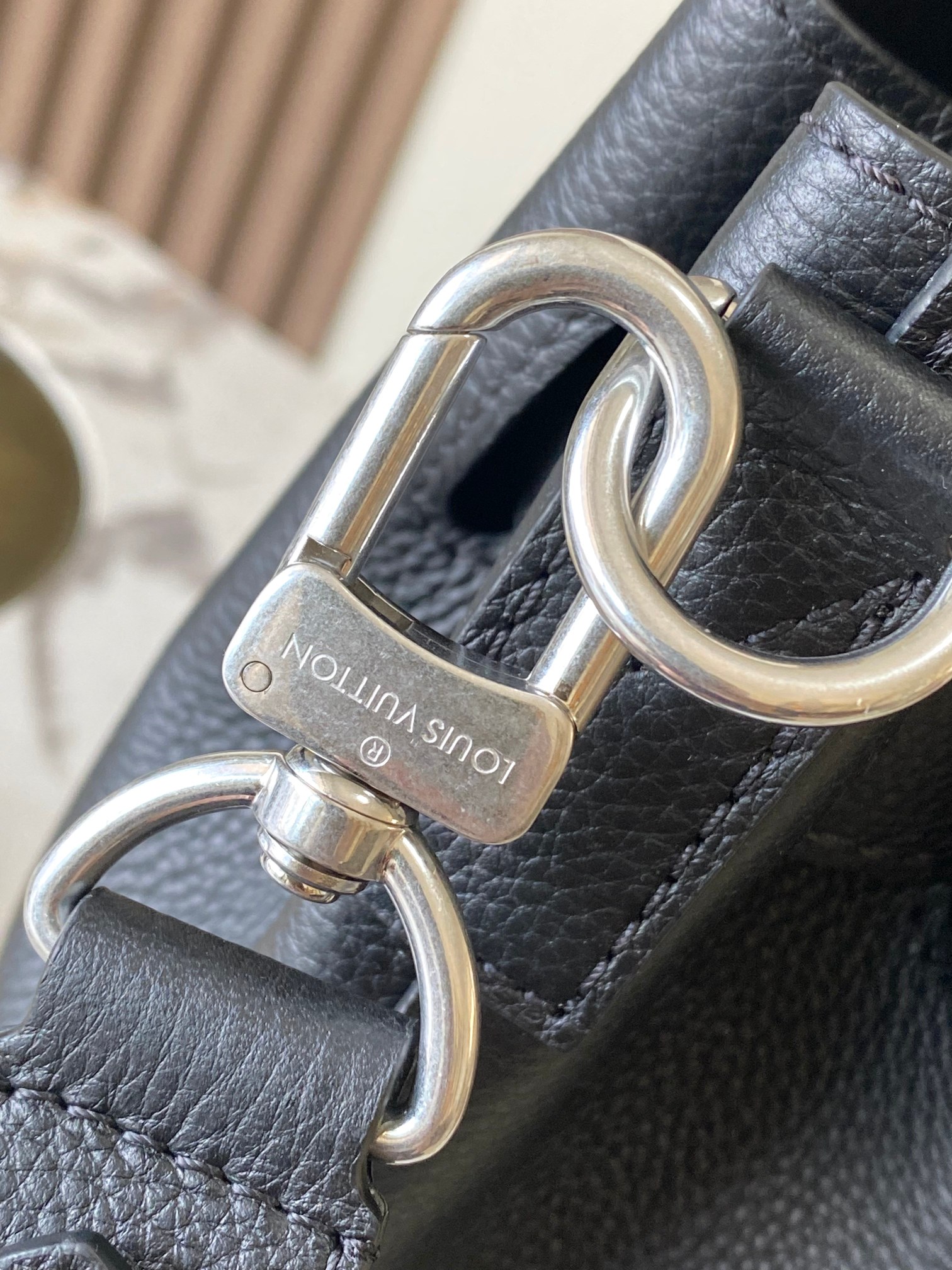 Louis Vuitton Basic Bag Cow Leather M-s