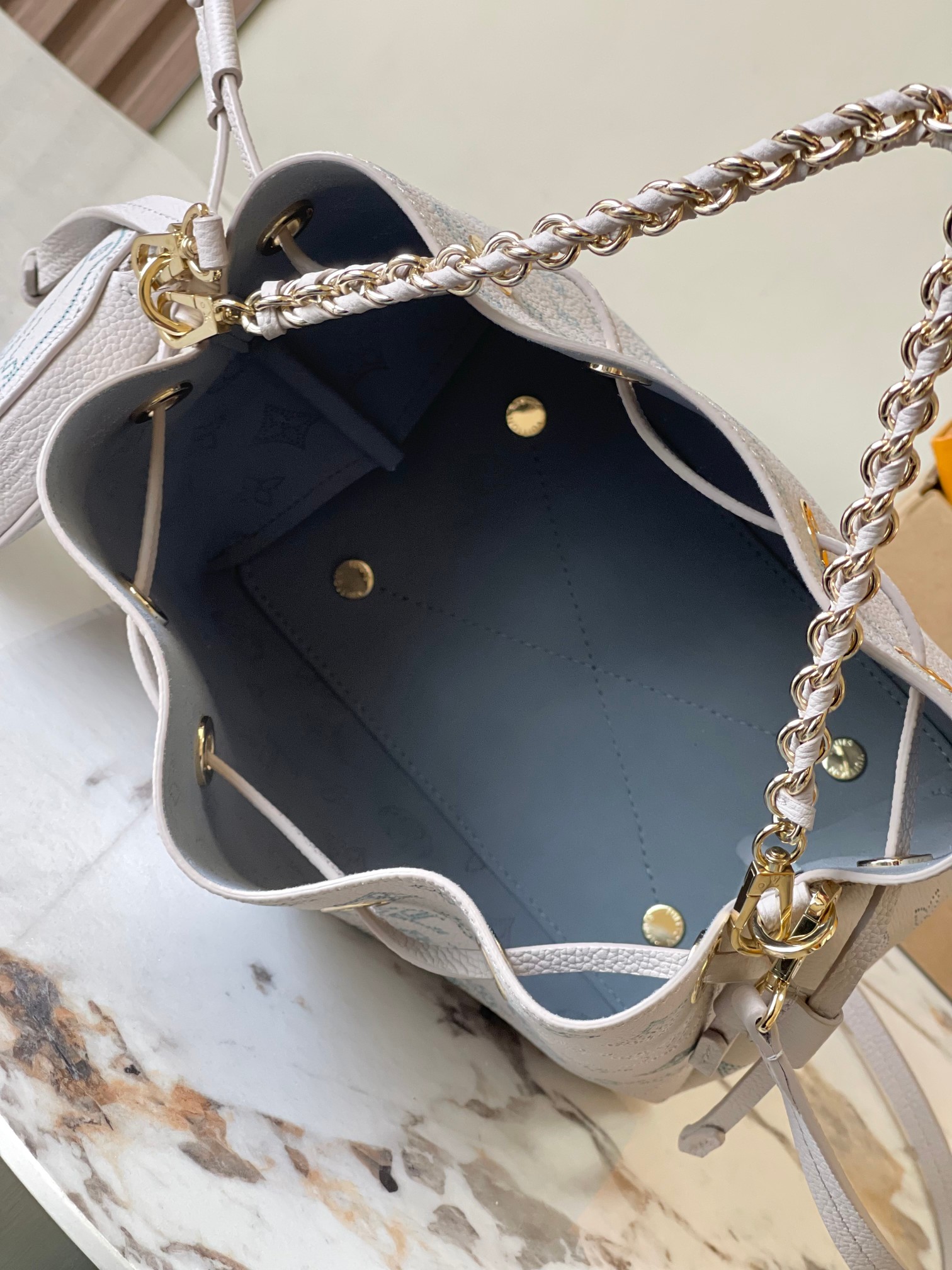 Louis Vuitton Basic Bag Cow Leather M-l