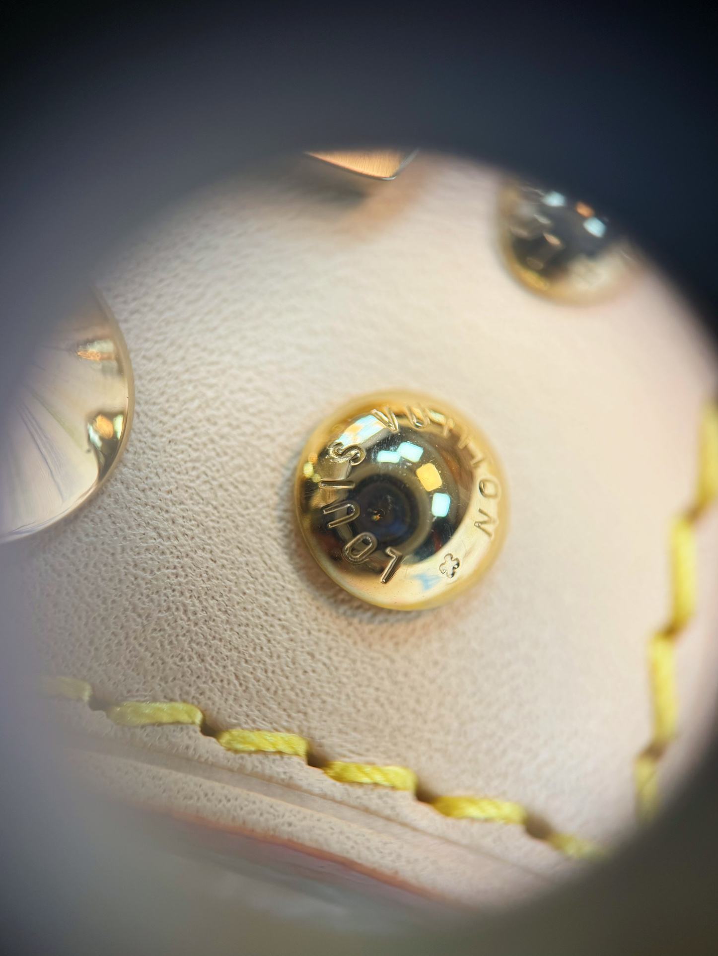 Louis Vuitton Basic Bag M