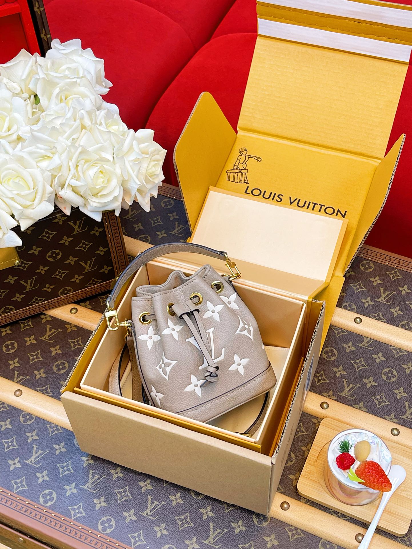 Louis Vuitton Basic Bag M