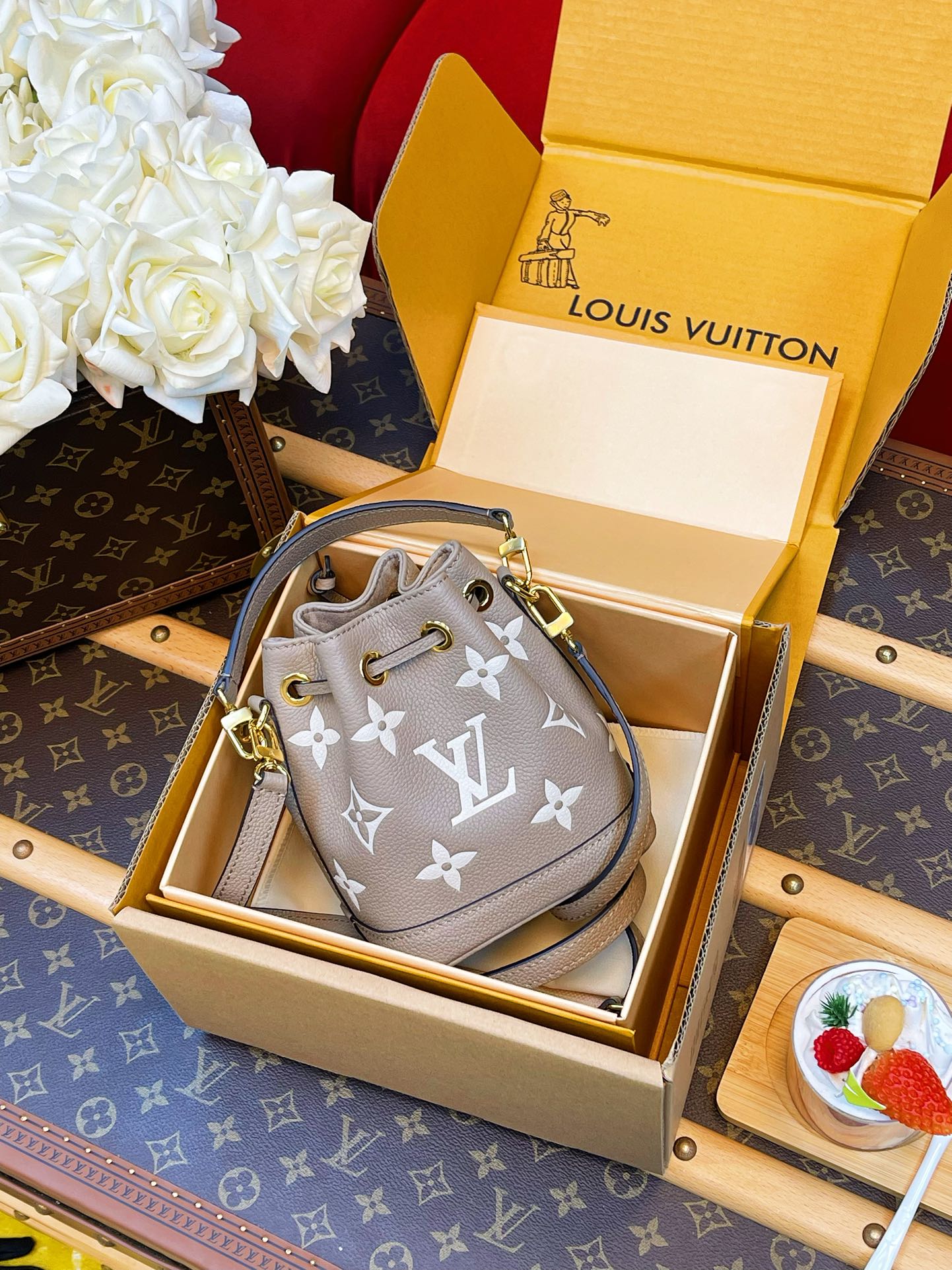 Louis Vuitton Basic Bag M