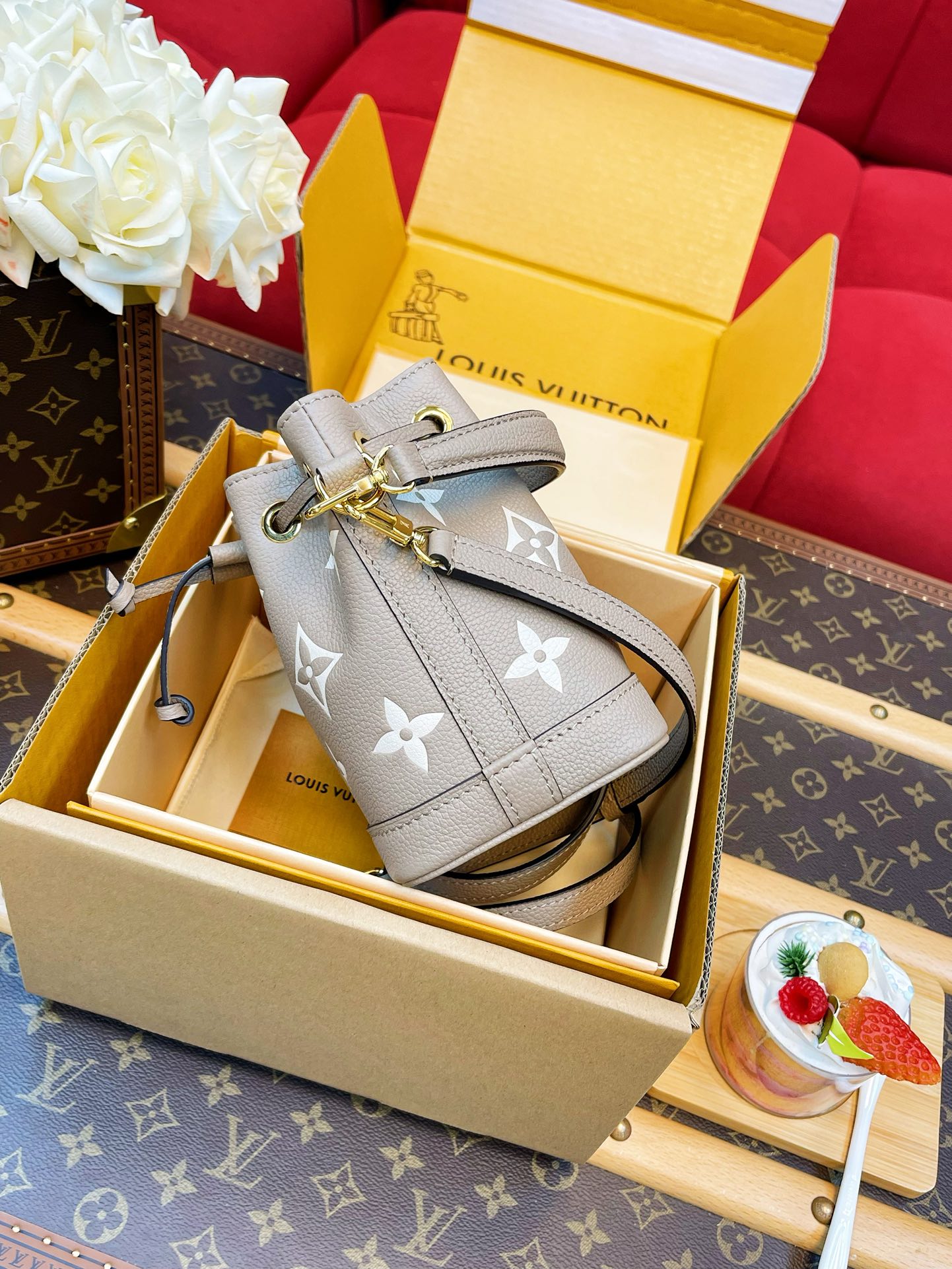 Louis Vuitton Basic Bag M