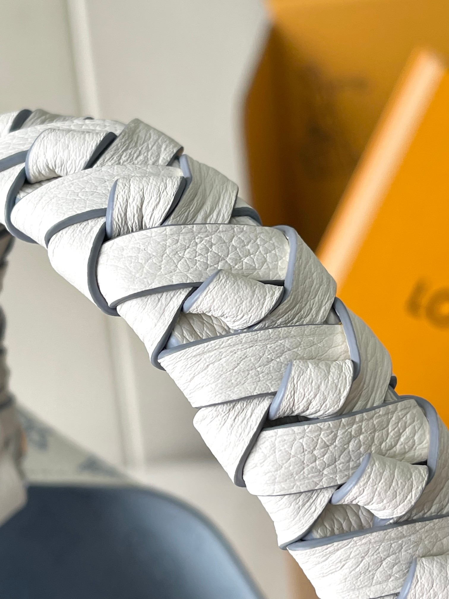 Louis Vuitton Female Shoulder Bag Cow Leather White 17cm-m-l