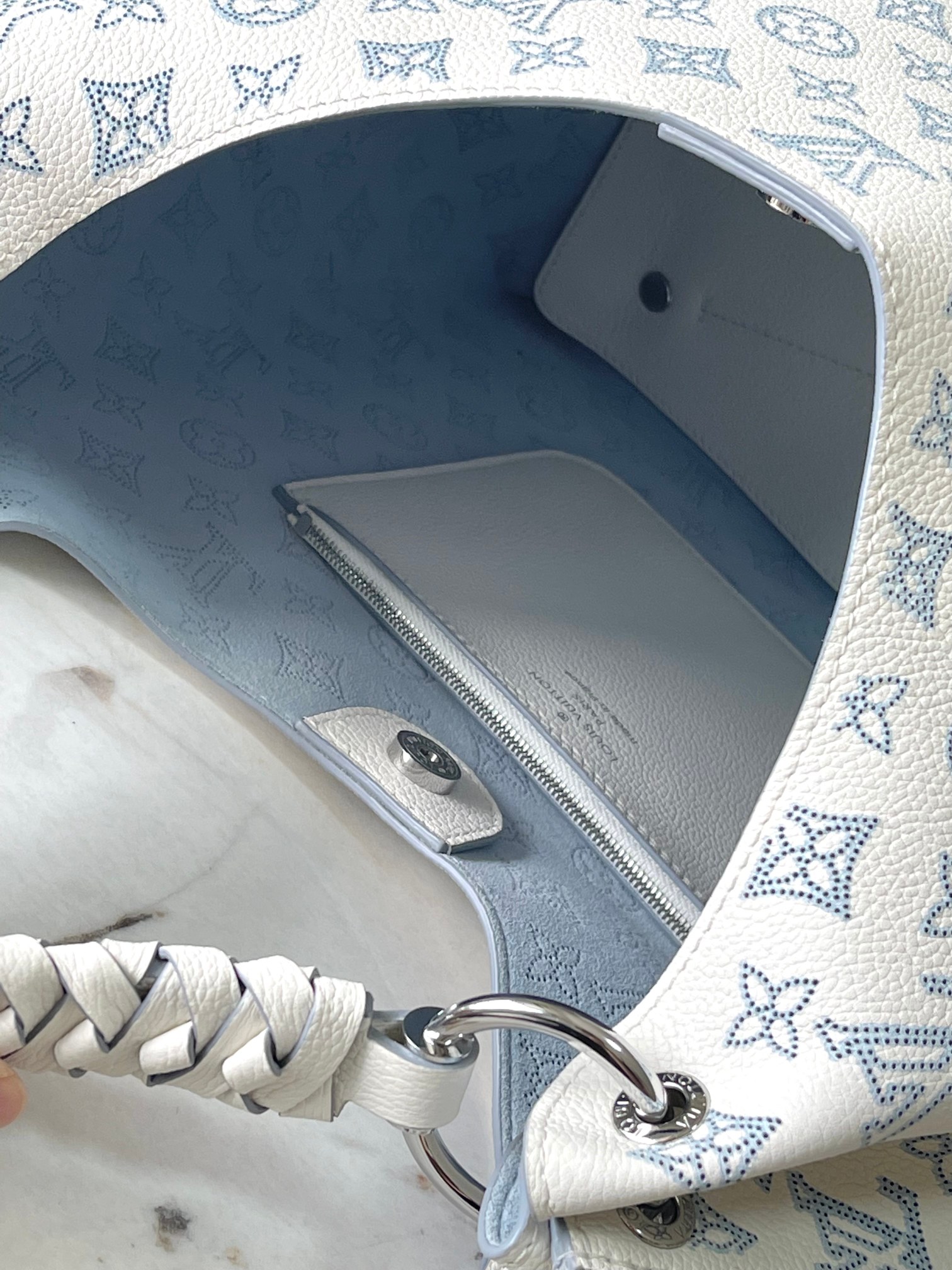 Louis Vuitton Female Shoulder Bag Cow Leather White 17cm-m-l