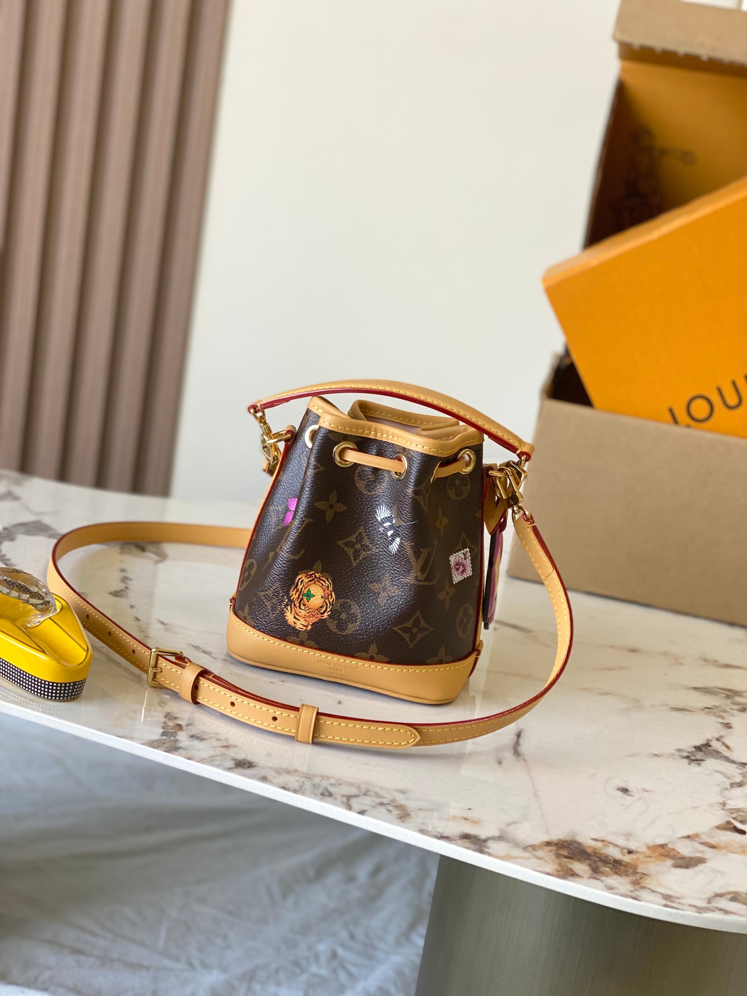 Louis Vuitton Basic Bag M-10cm