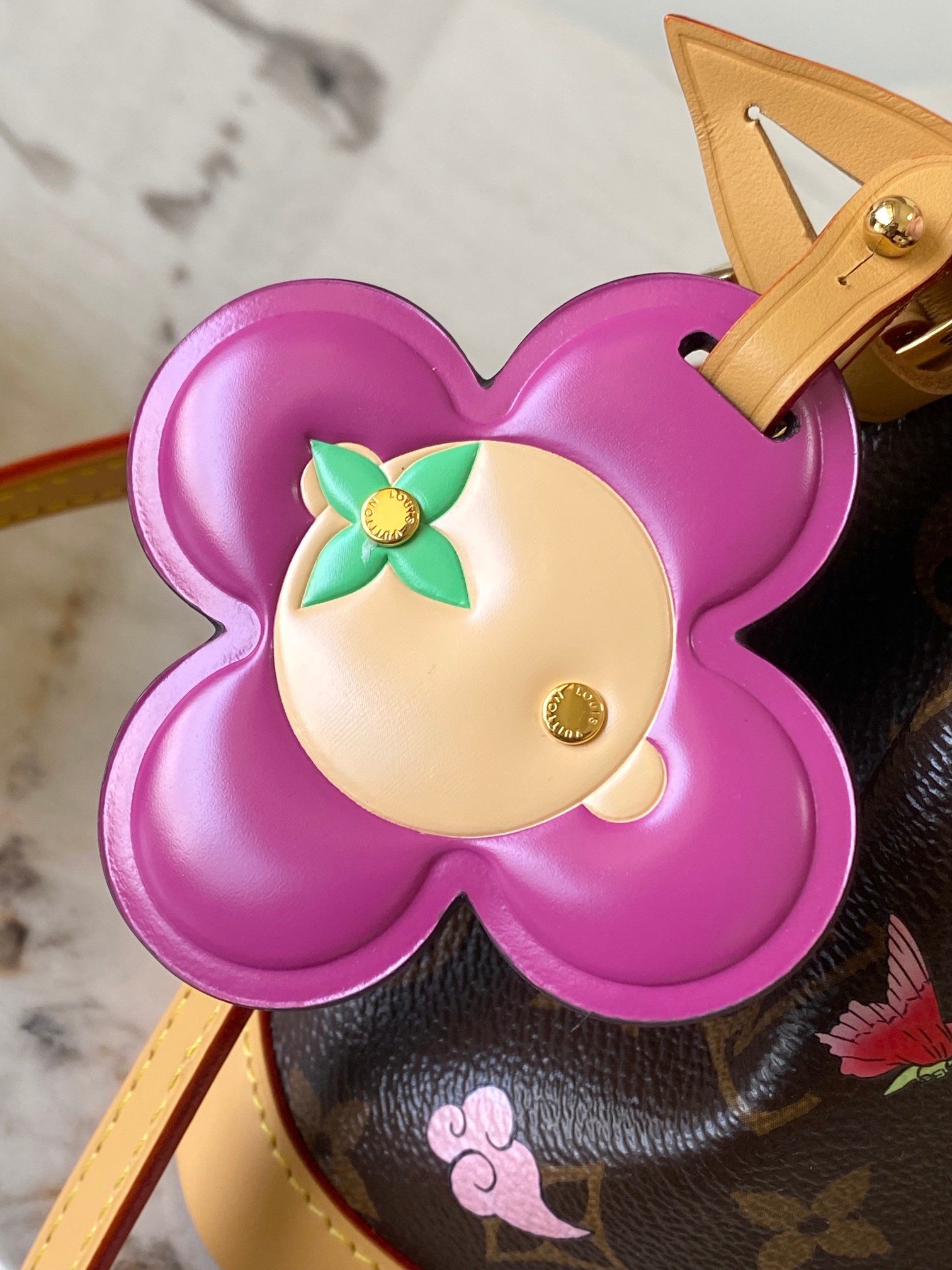 Louis Vuitton Basic Bag M-10cm