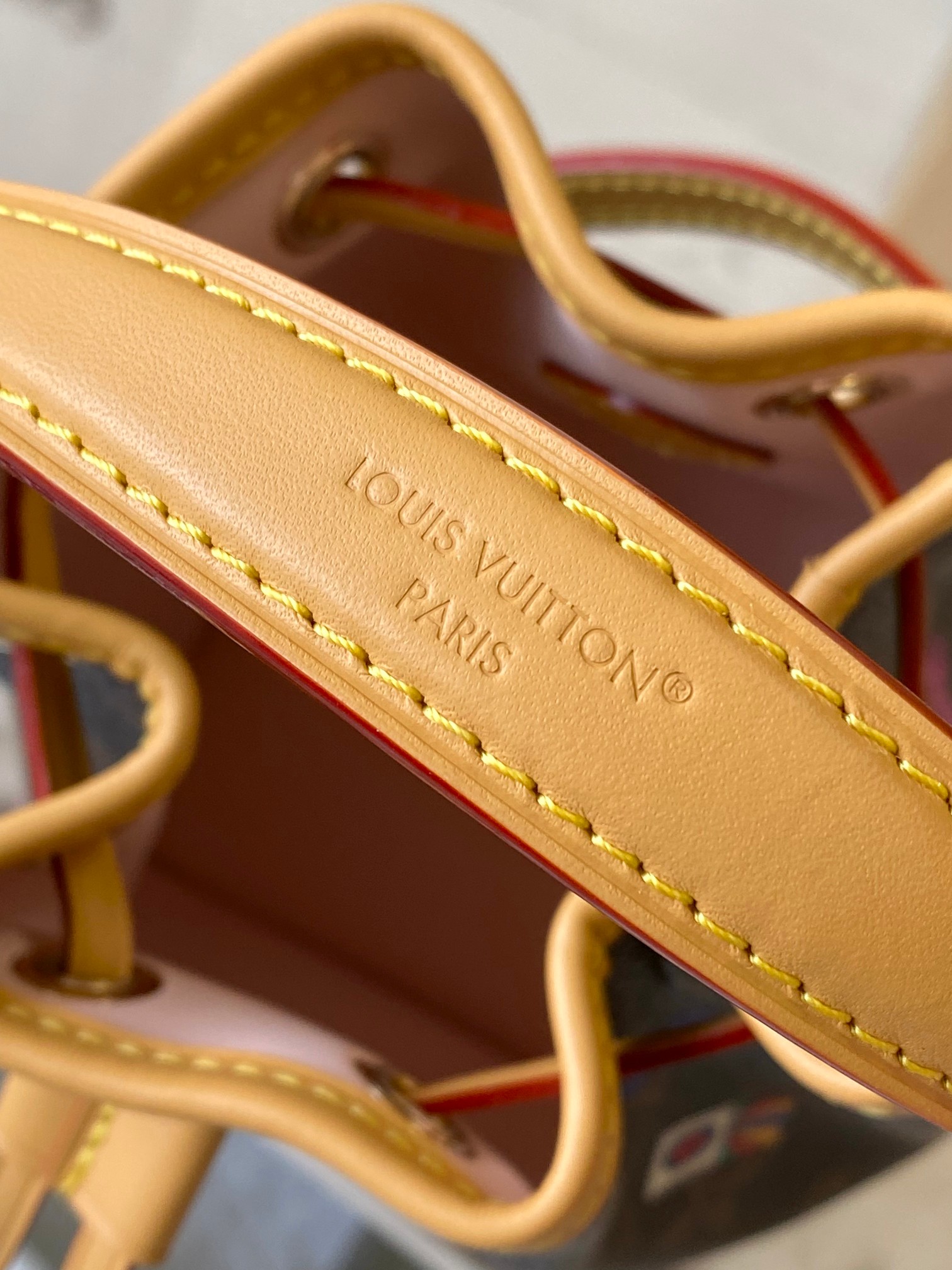 Louis Vuitton Basic Bag M-10cm