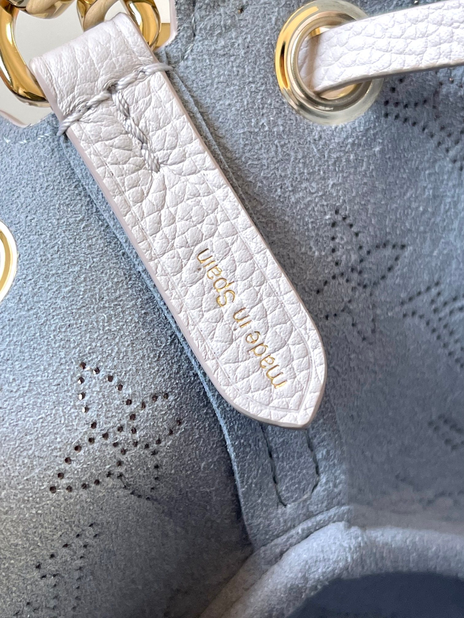 Louis Vuitton Basic Bag White M-l