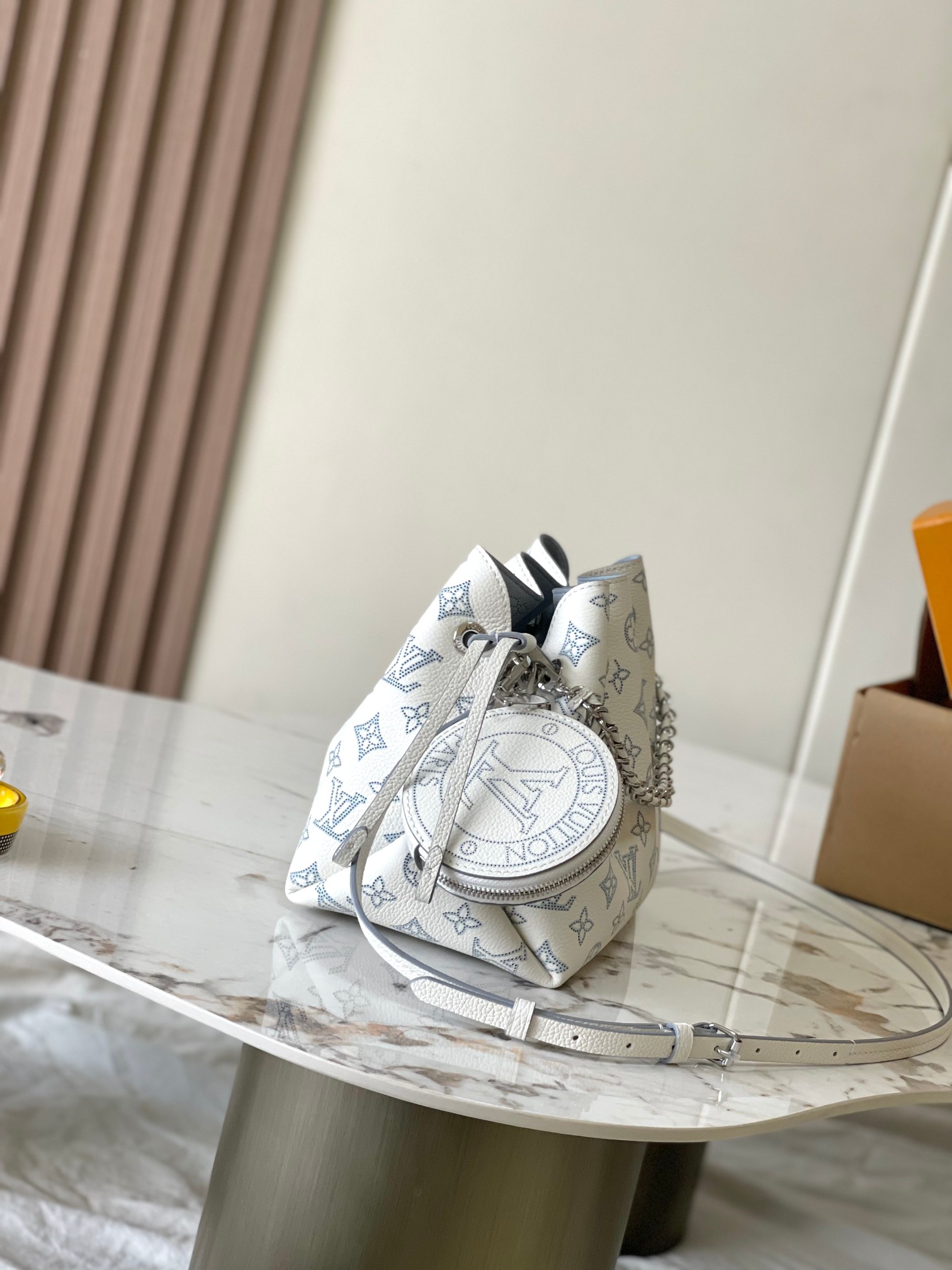 Louis Vuitton Bucket Bag Cow Leather White M-l-s