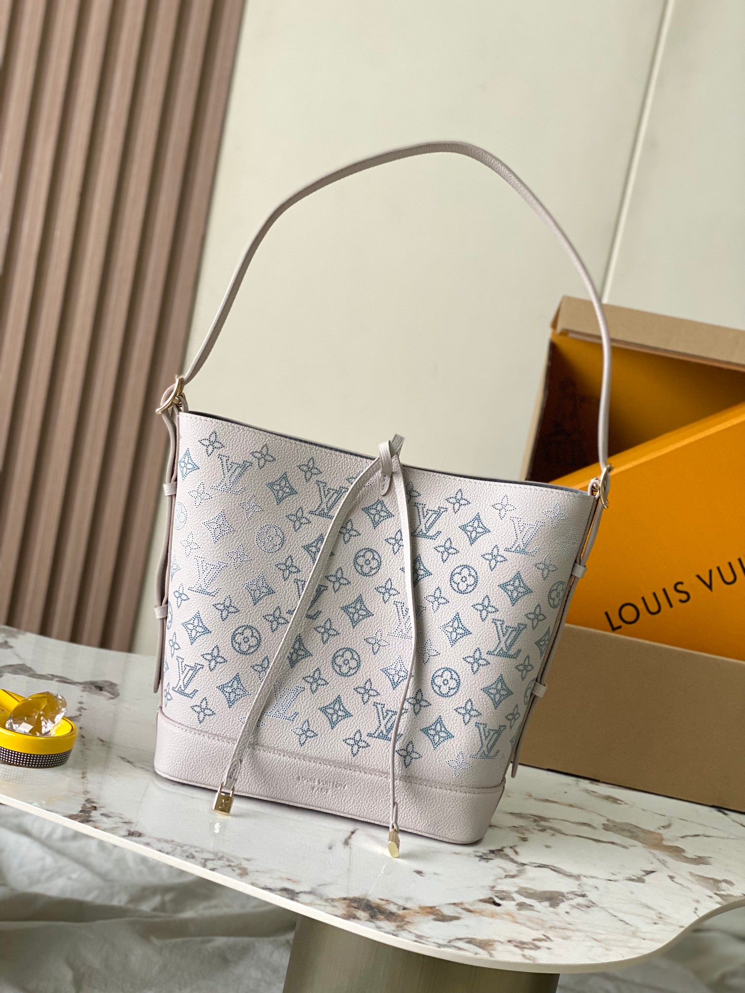 Louis Vuitton Basic Bag 28cm-m-l