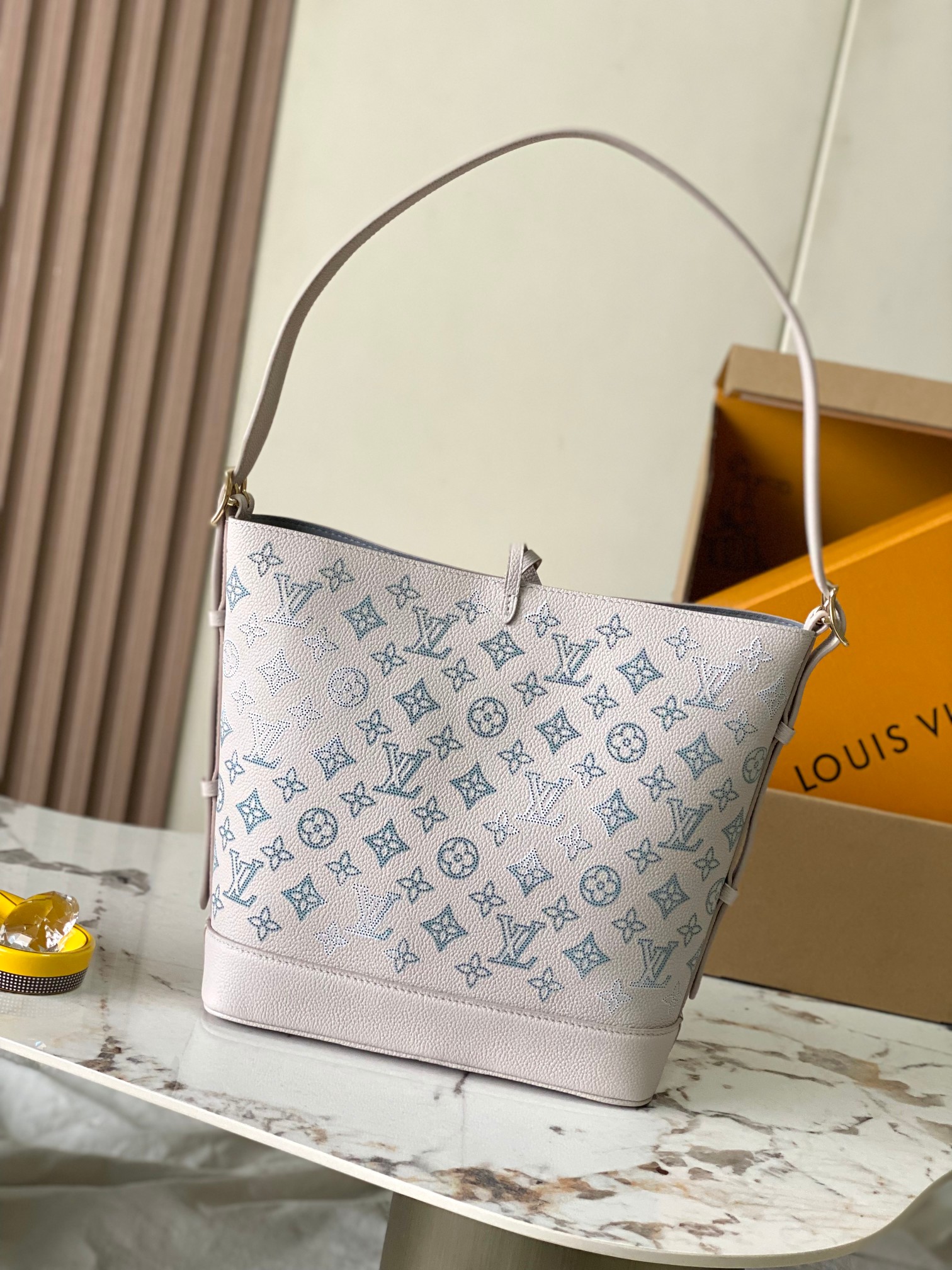 Louis Vuitton Basic Bag 28cm-m-l