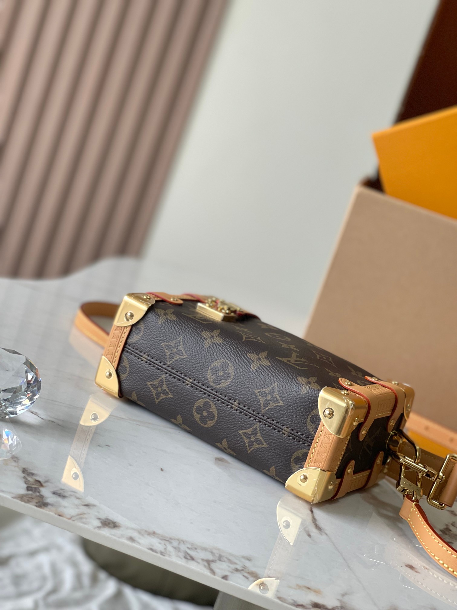 Louis Vuitton Basic Bag M-s