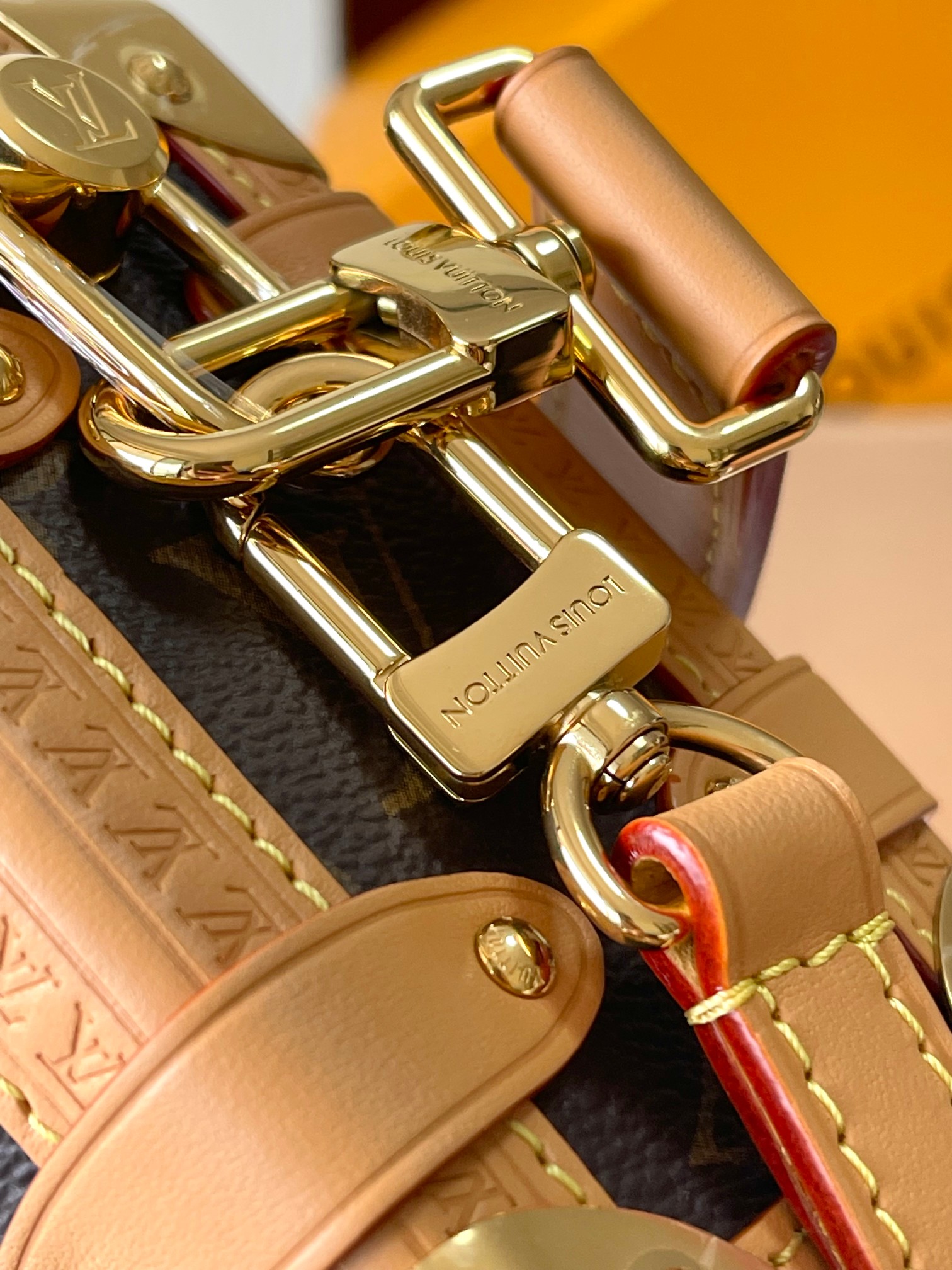 Louis Vuitton Basic Bag M-s