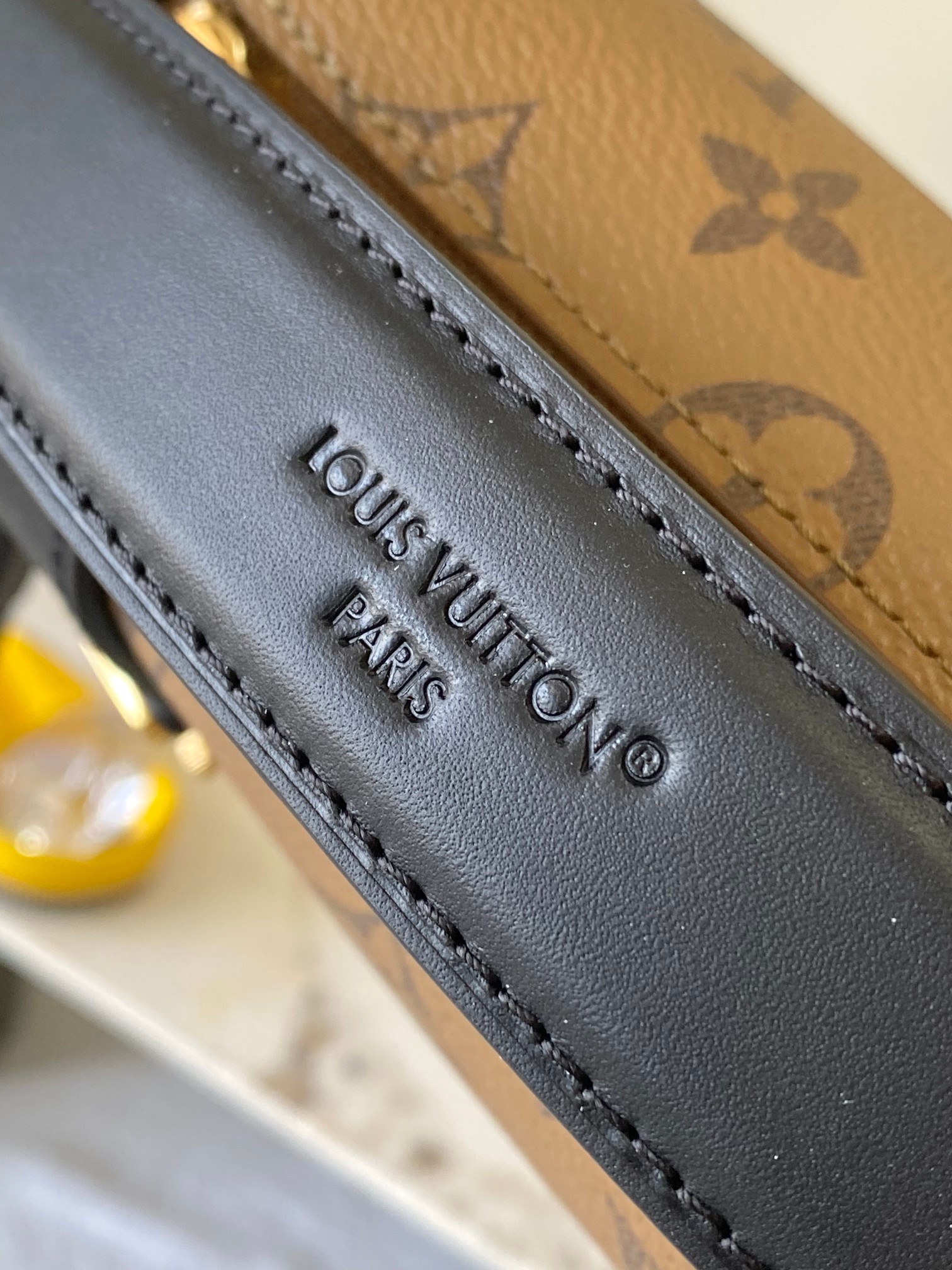 Louis Vuitton Basic Bag M-s