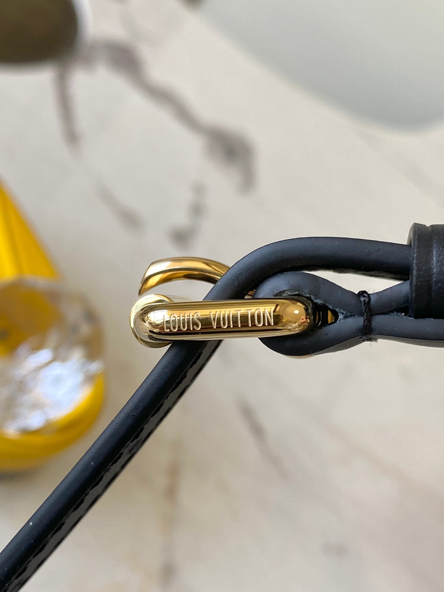 Louis Vuitton Basic Bag M-s