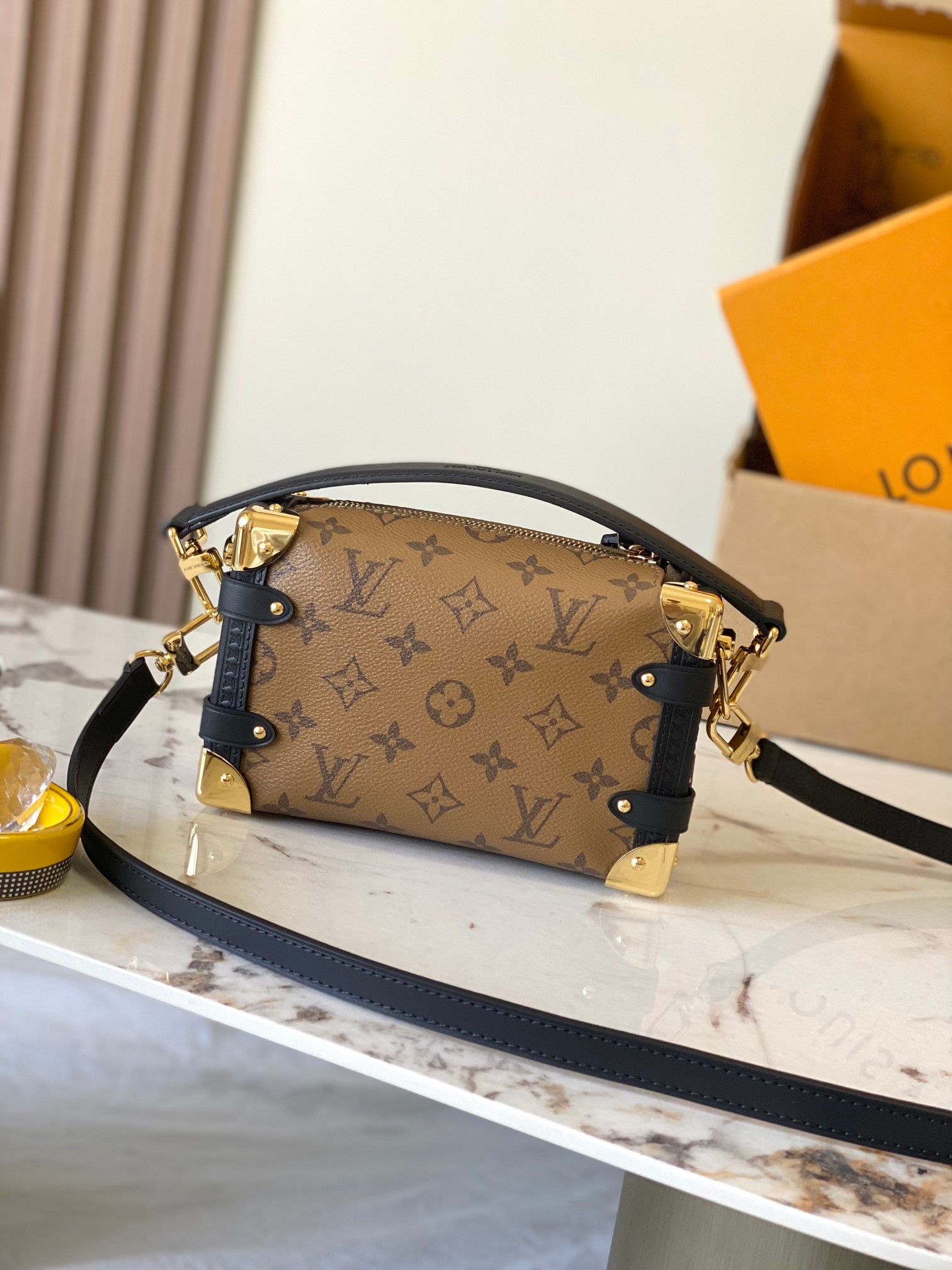 Louis Vuitton Basic Bag M-s