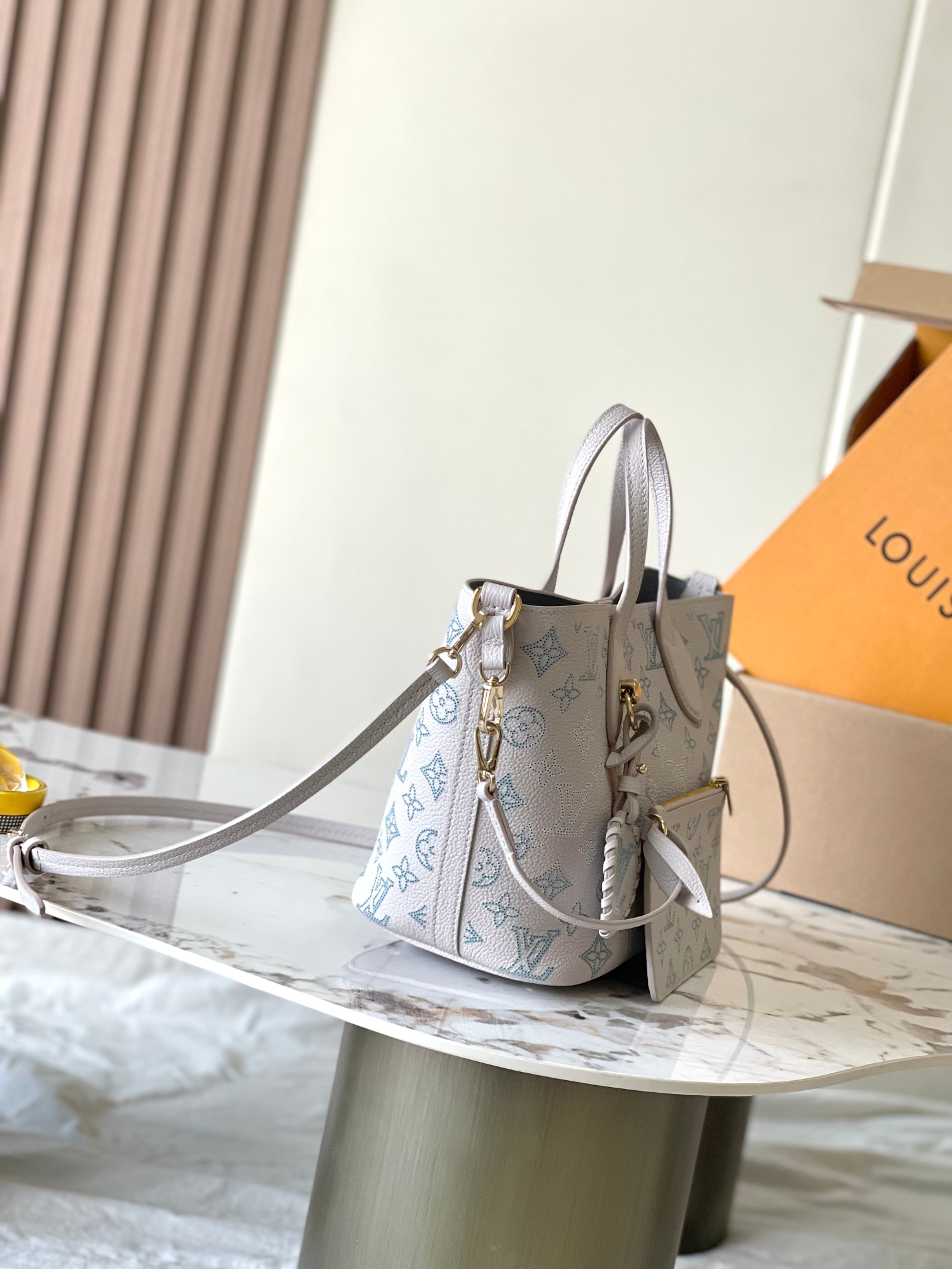 Louis Vuitton Bucket Bag M-l