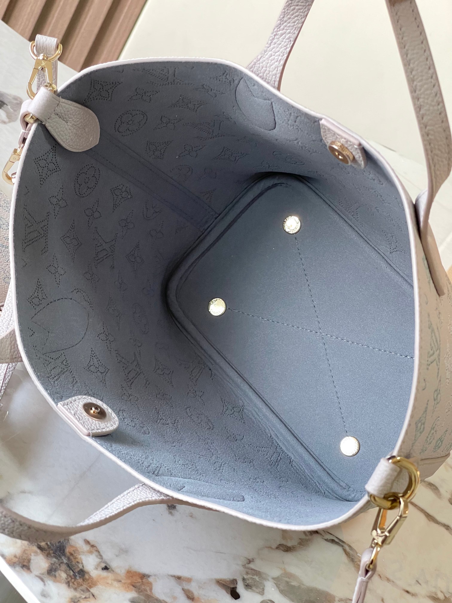 Louis Vuitton Bucket Bag M-l