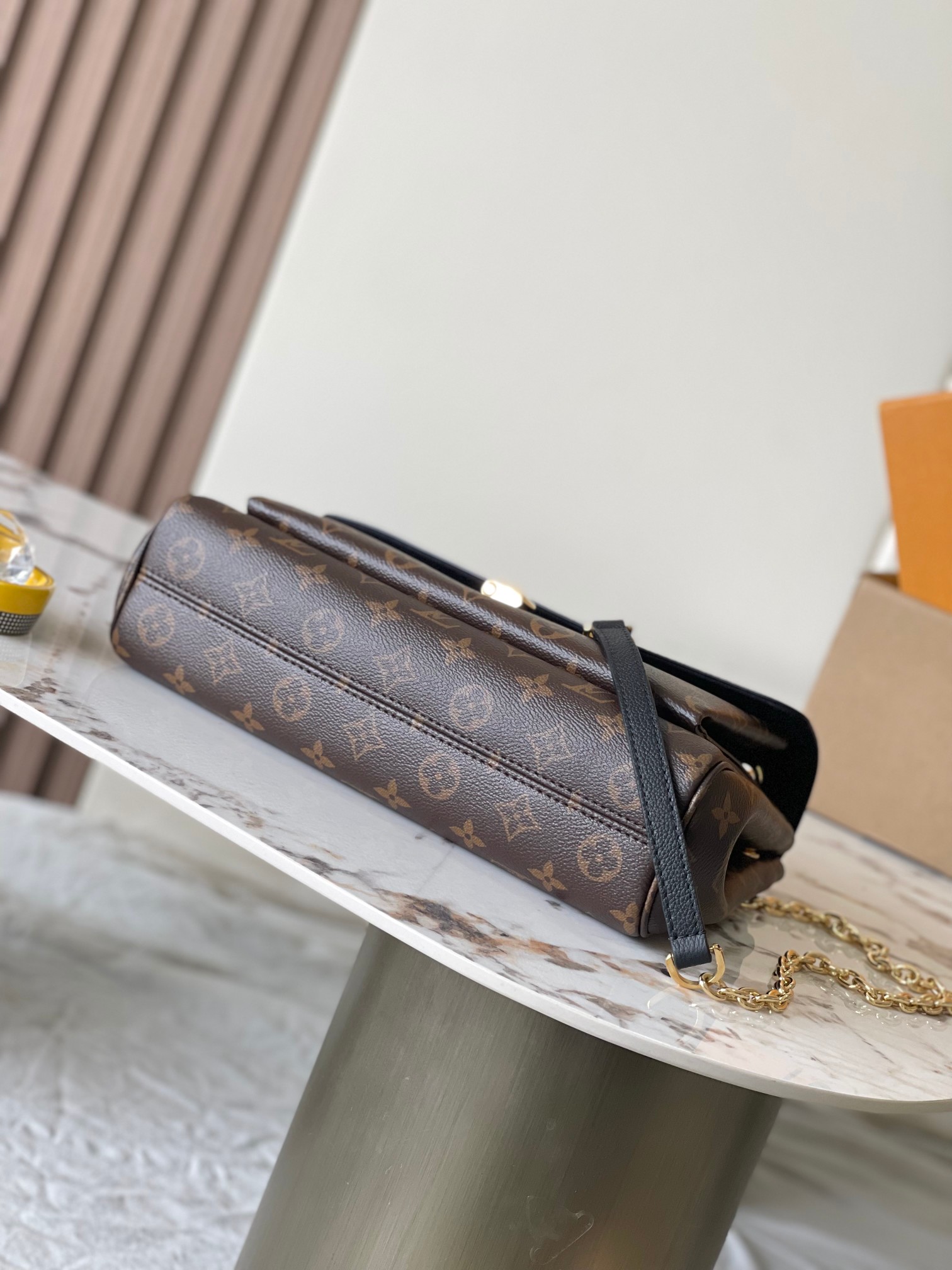 Louis Vuitton Basic Bag Black M-s