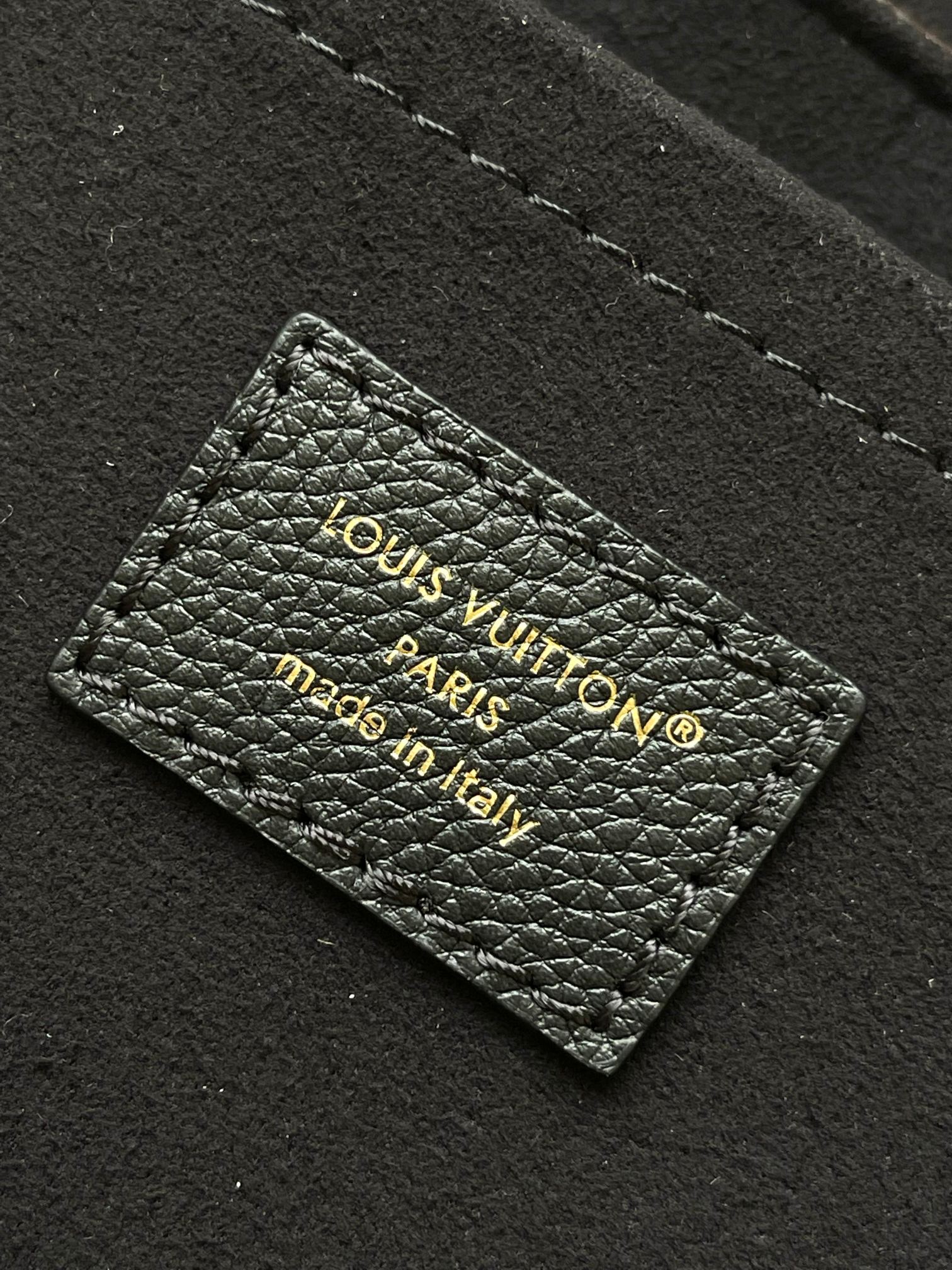 Louis Vuitton Basic Bag Black M-s